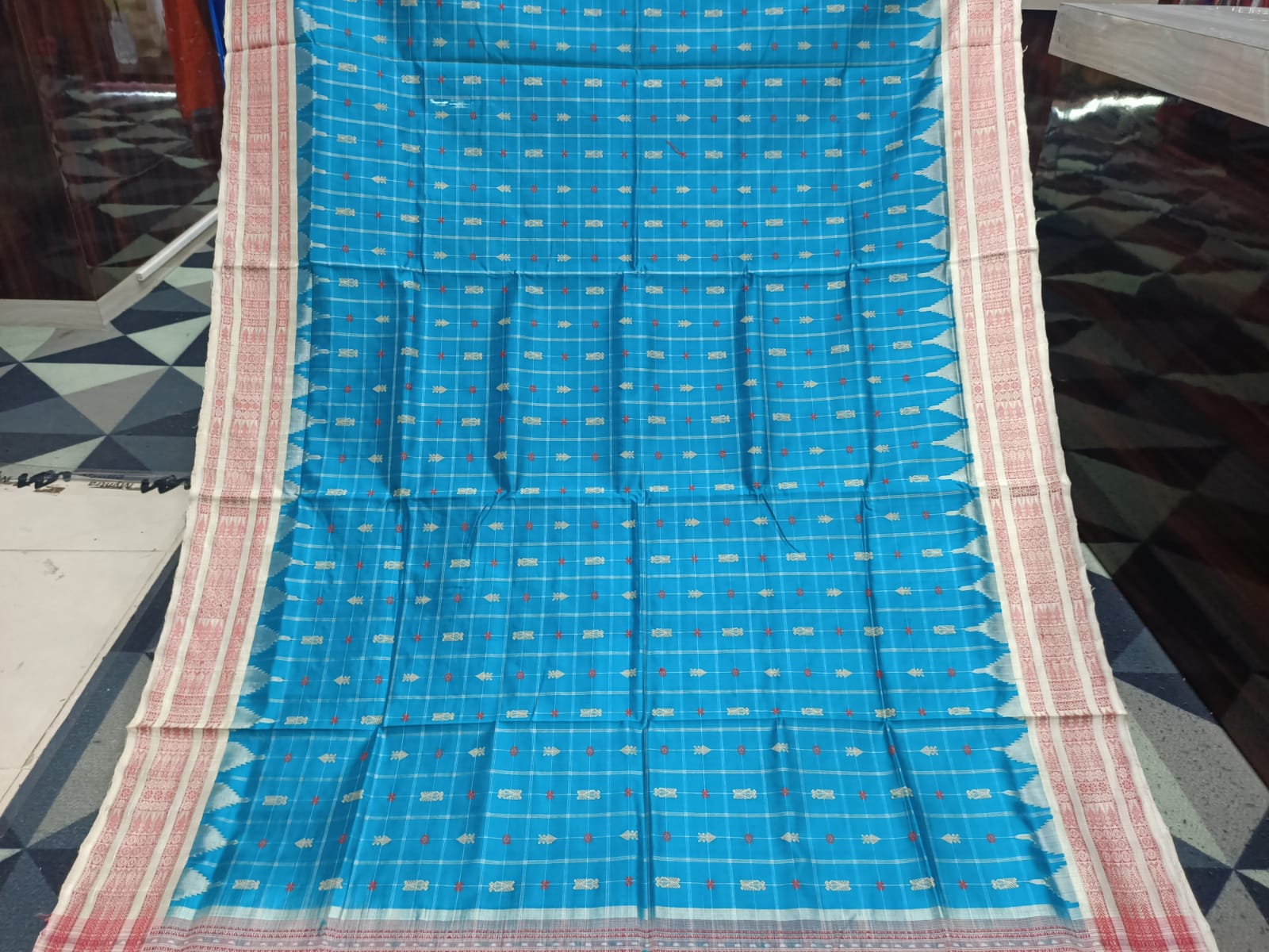 Sky Cream Hazarbuti Tussar Silk Saree