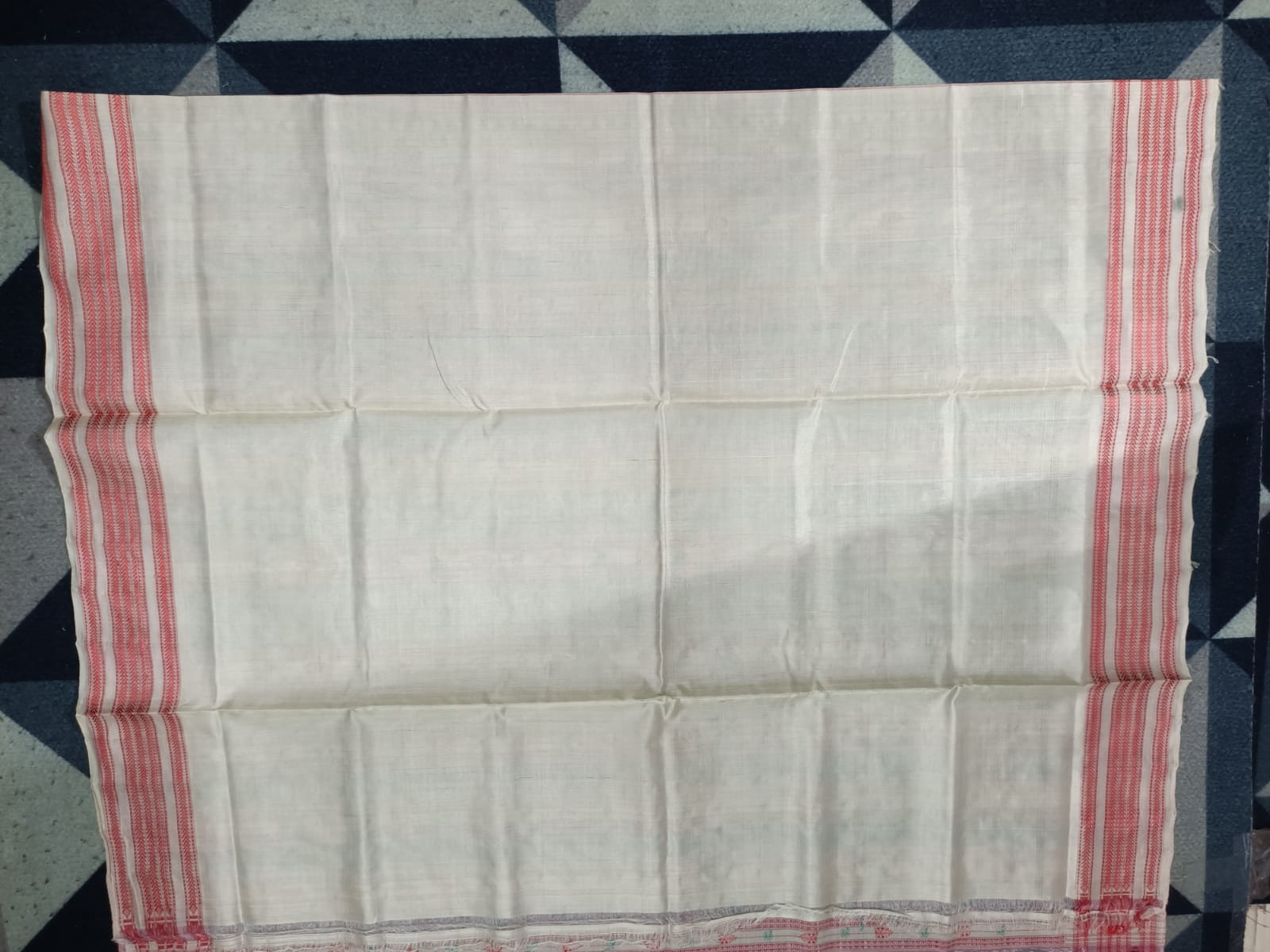 Sky Cream Hazarbuti Tussar Silk Saree