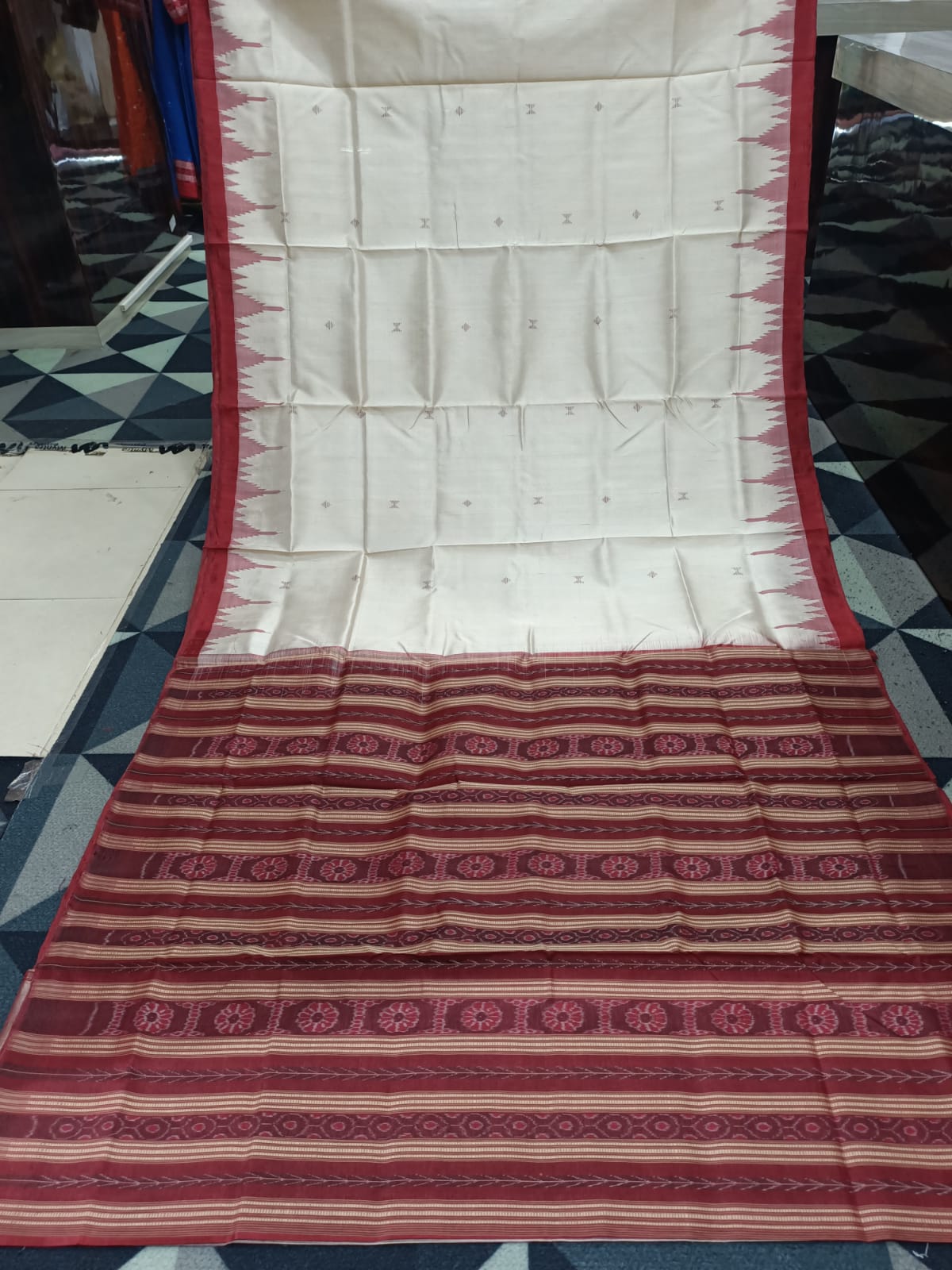 Tusserite Maroon Phoda Kumbha Tusser Silk Saree