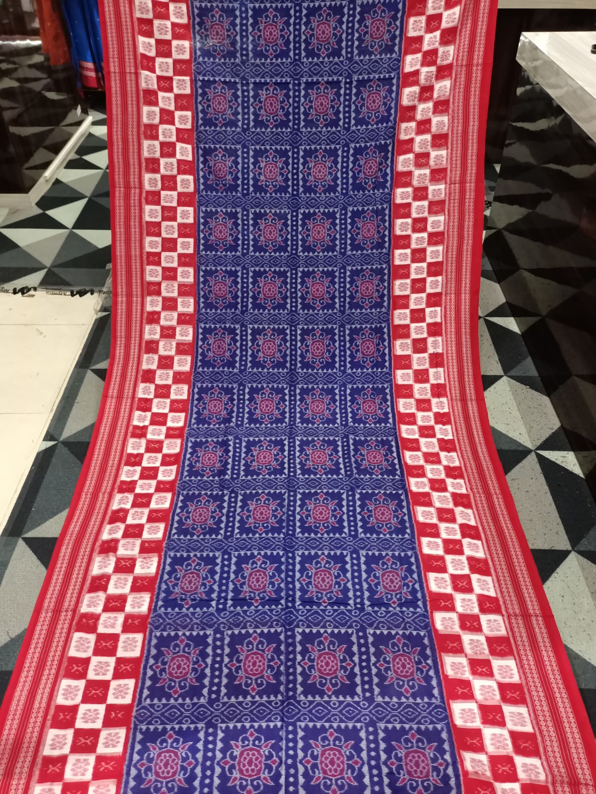 Blue Red Kothi Flower Design Sambalpuri Cotton Saree