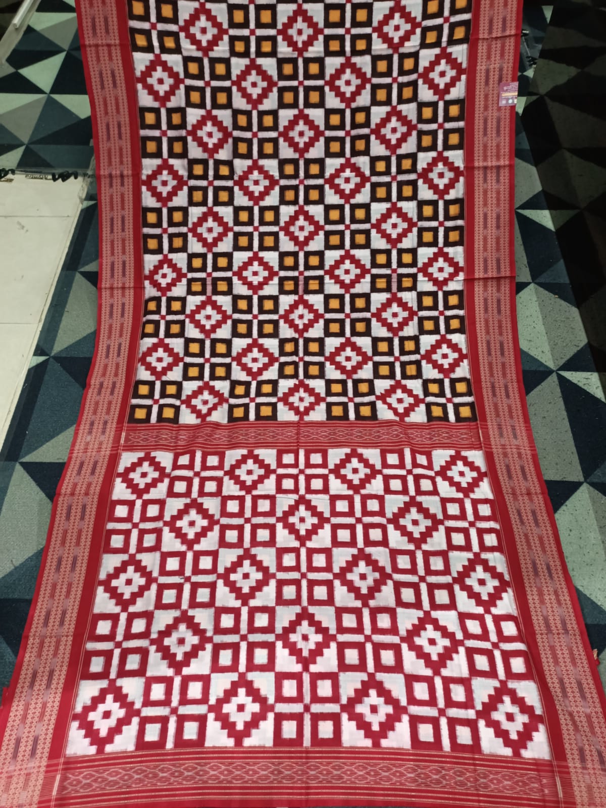 White Red Black Pasapali Sambalpuri Cotton Saree