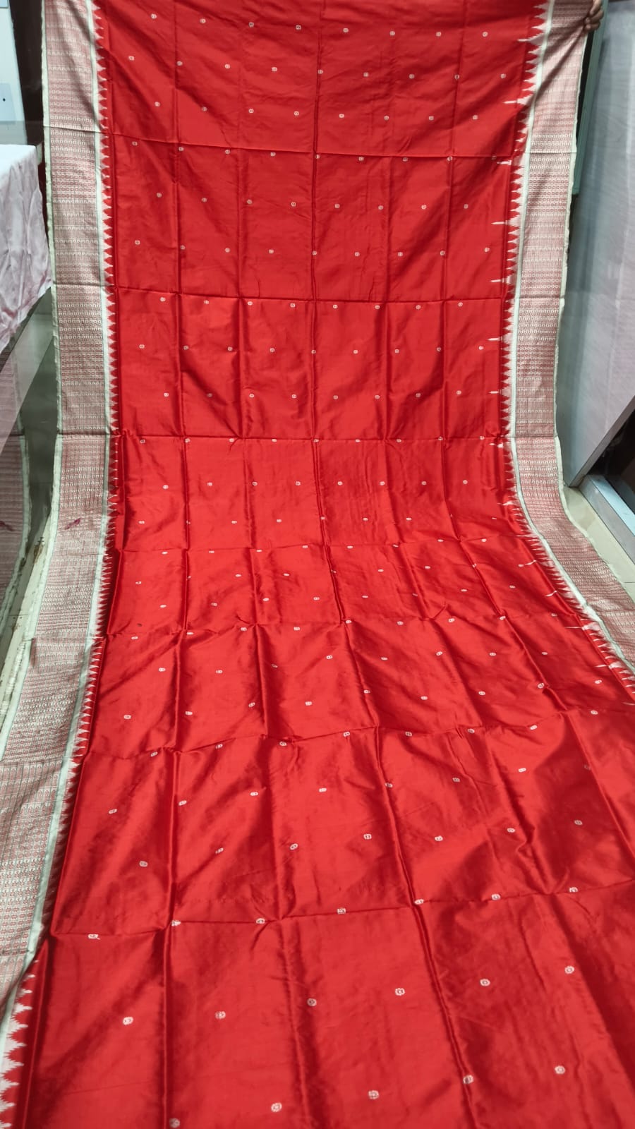 Red Off White Aqua Dash Phulia Border Bomkai Silk Saree