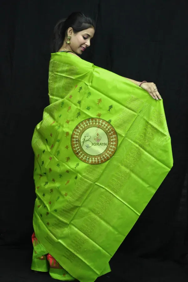 "Mastya Kachhap Red Neon Green Bomkai Silk Saree: Timeless Elegance and Vibrant Hues"