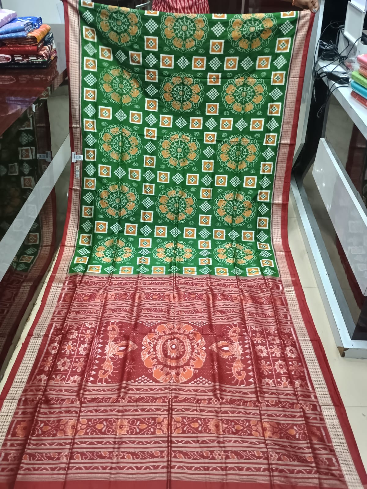 Parrot Green and Brick Red Round Elephant With Pasapali Design Handwoven Sambalpuri Saree