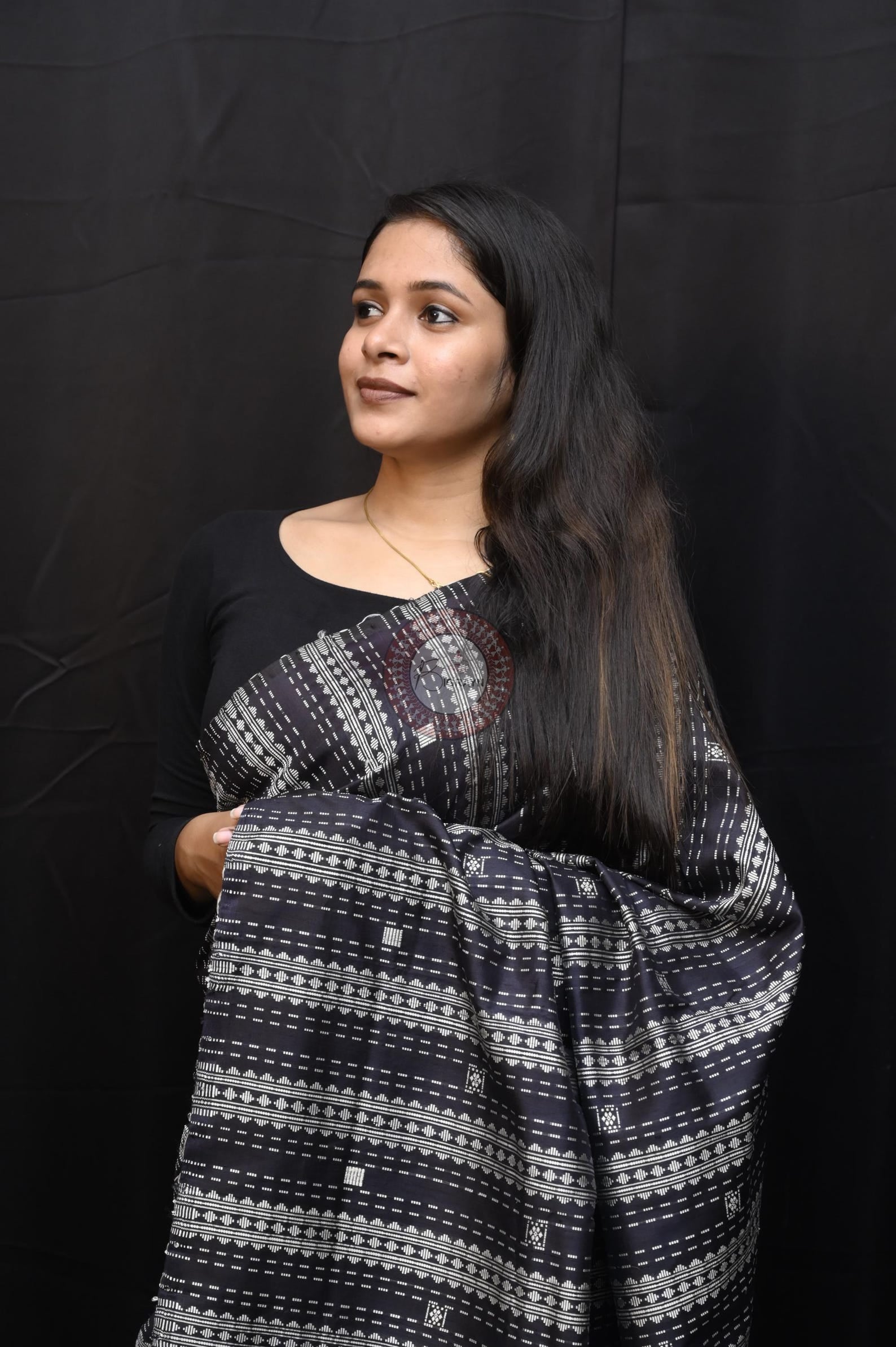 White Black Dushmanta Sakuntala Theme Pattachitra Berhampuri Silk Saree