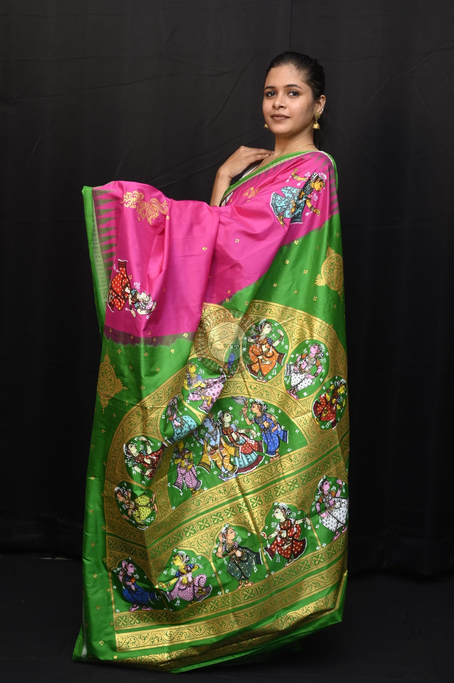 Magenta Green Half Circle Theme Pattachitra Sambalpuri Silk Saree