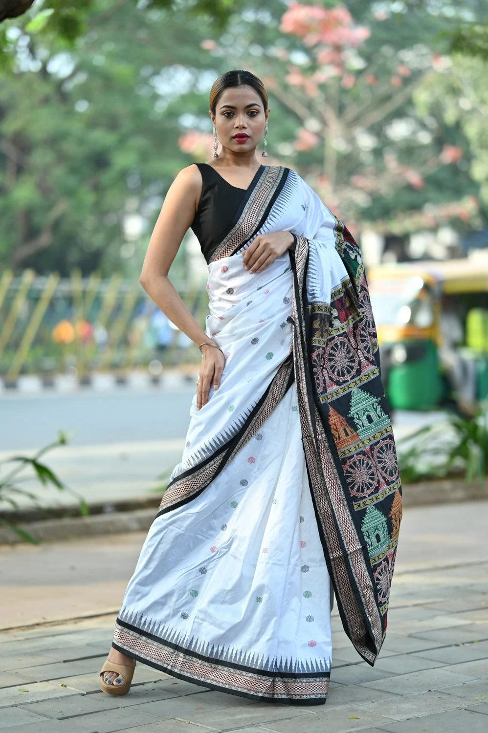 White Black Konark Temple Chakra Sambalpuri Exclusive Silk Saree