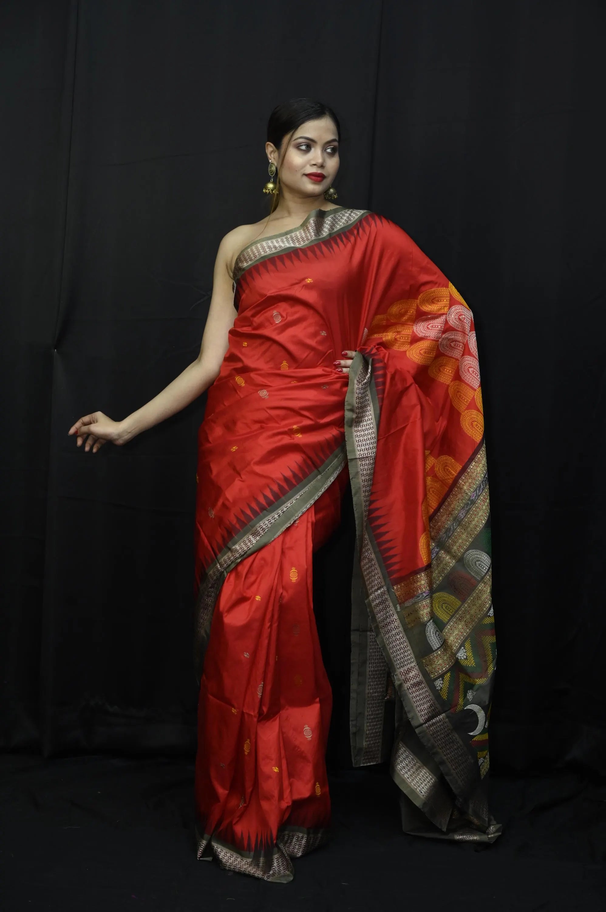 Red Olive Green Chandrama Exclusive Sambalpuri Silk Saree
