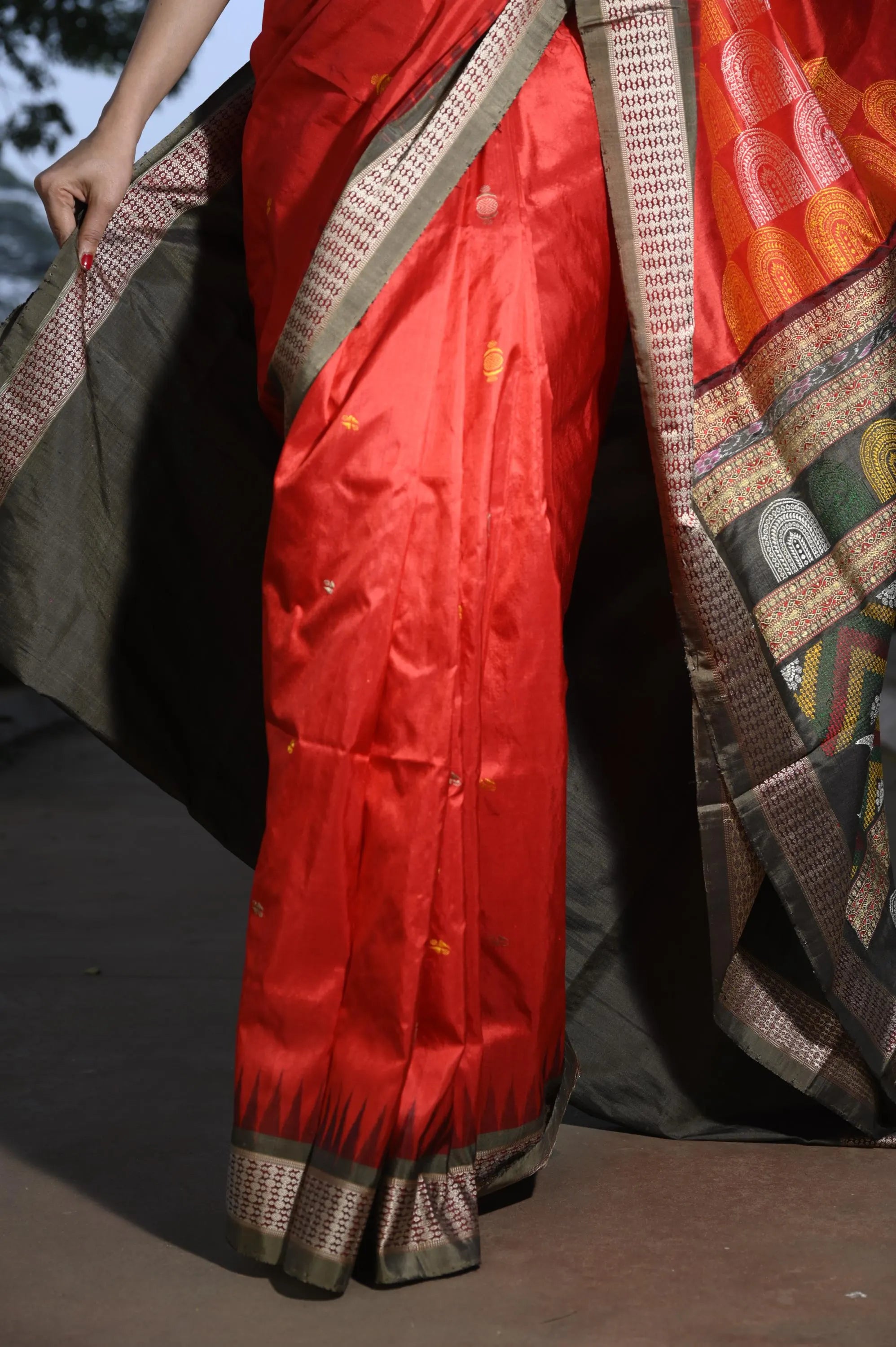 Red Olive Green Chandrama Exclusive Sambalpuri Silk Saree