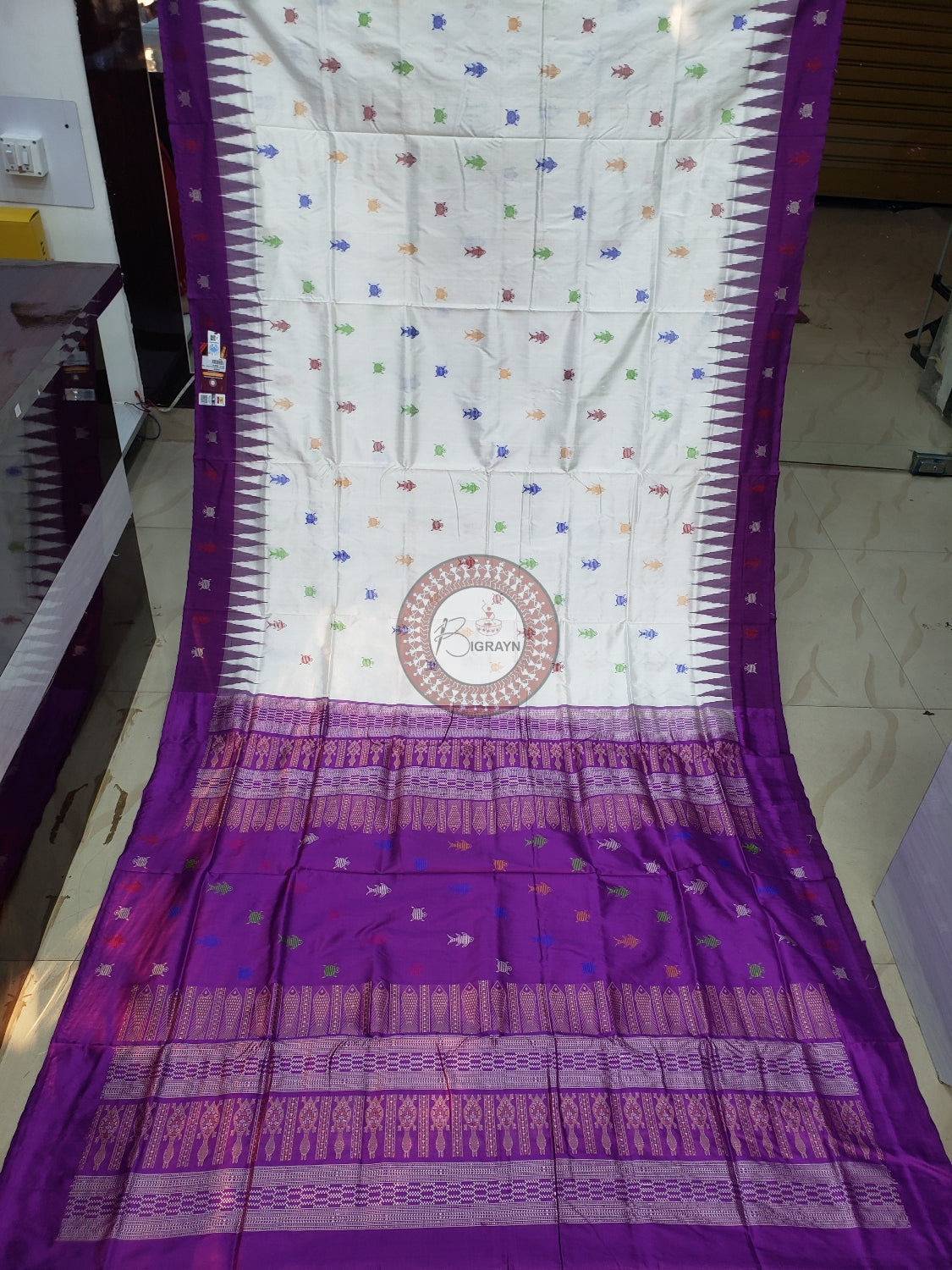 Mastya Kachhap White Violet Bomkai Silk Saree: Timeless Elegance and Vibrant Hues