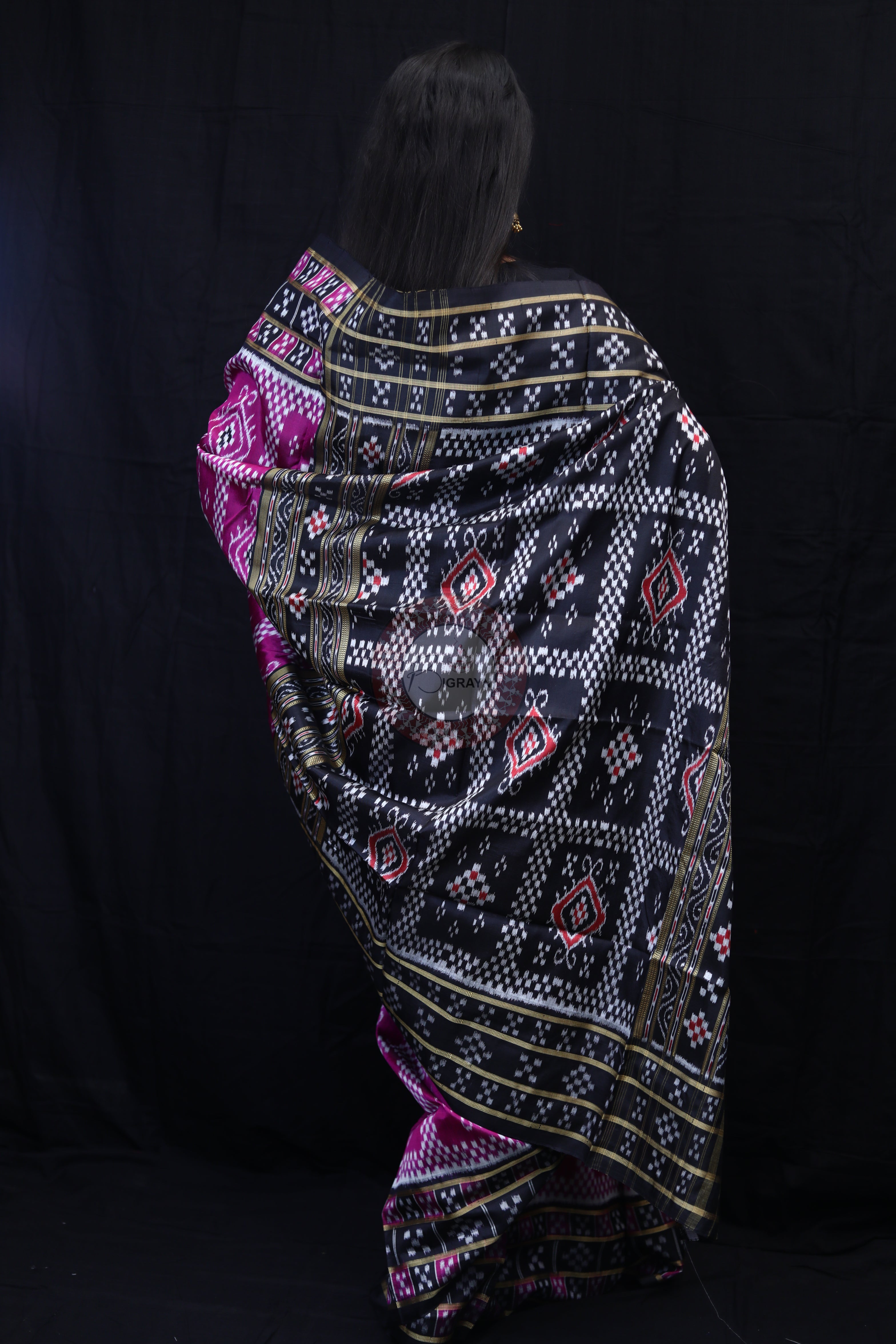 Magenta Black 3D Pasapali Mulberry Silk Saree