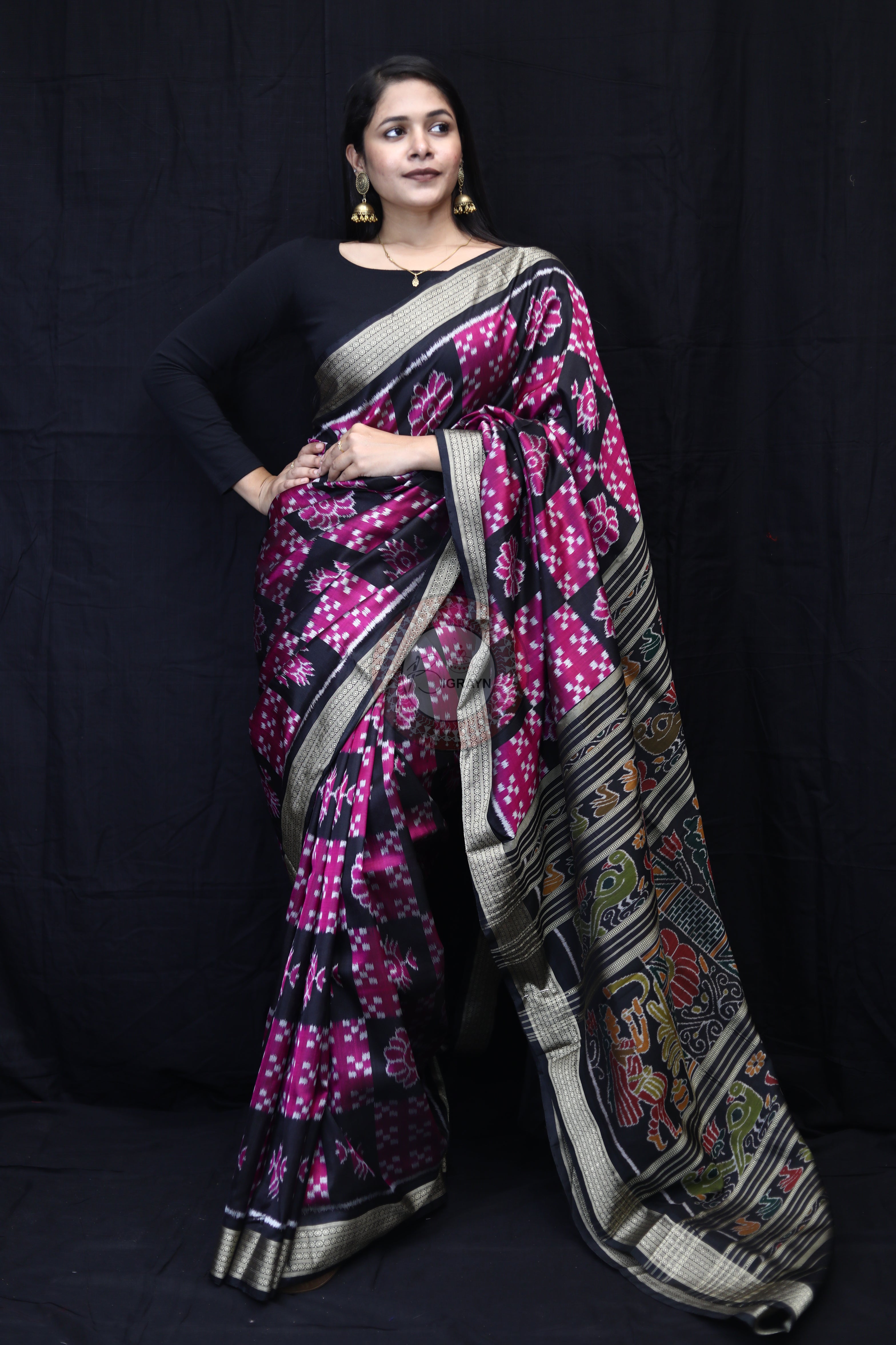 Purple Black Pasapali Flower Squares Mulberry Silk Saree