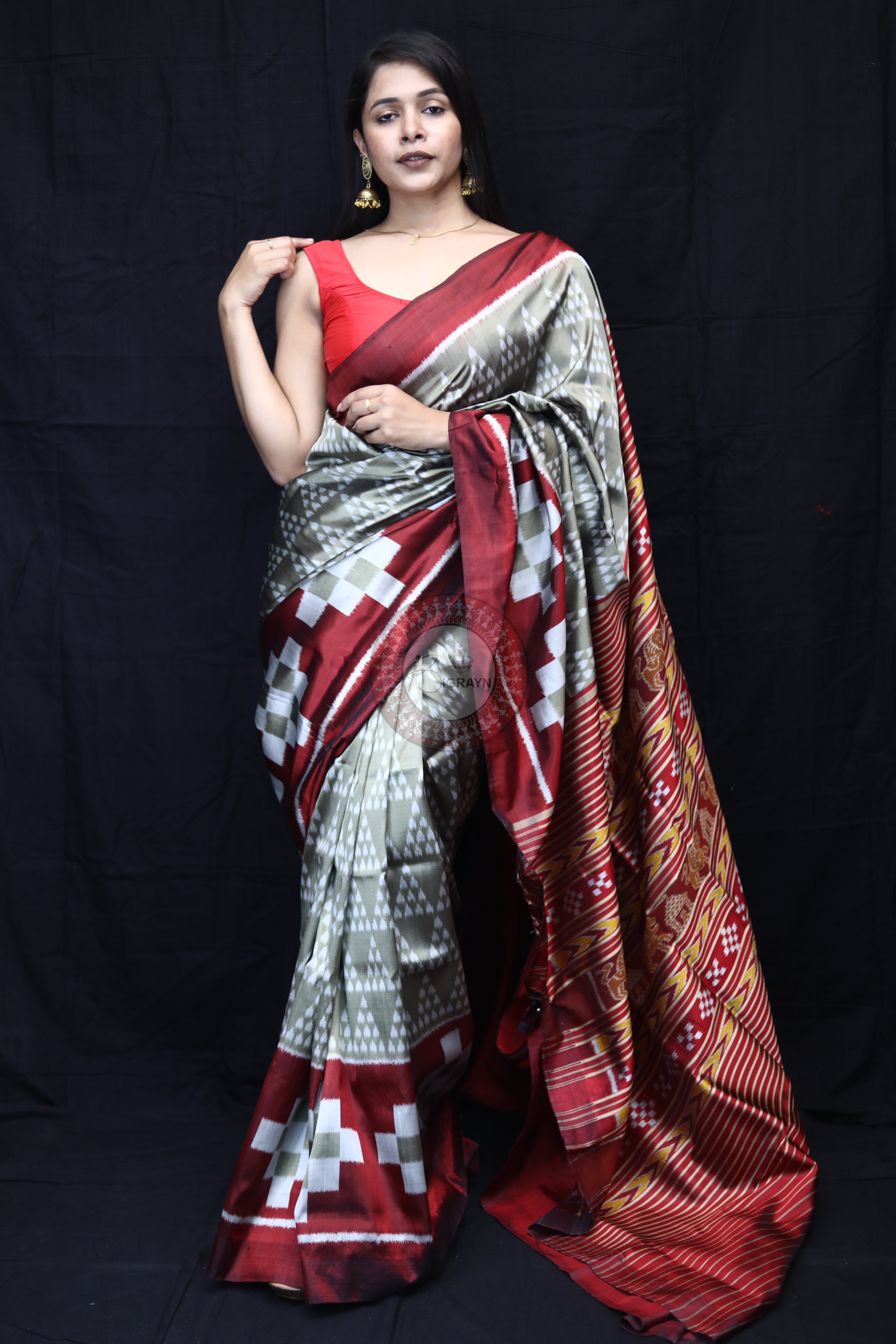 Grey Chita Maroon Pasapali Scot Mulberry Silk Saree