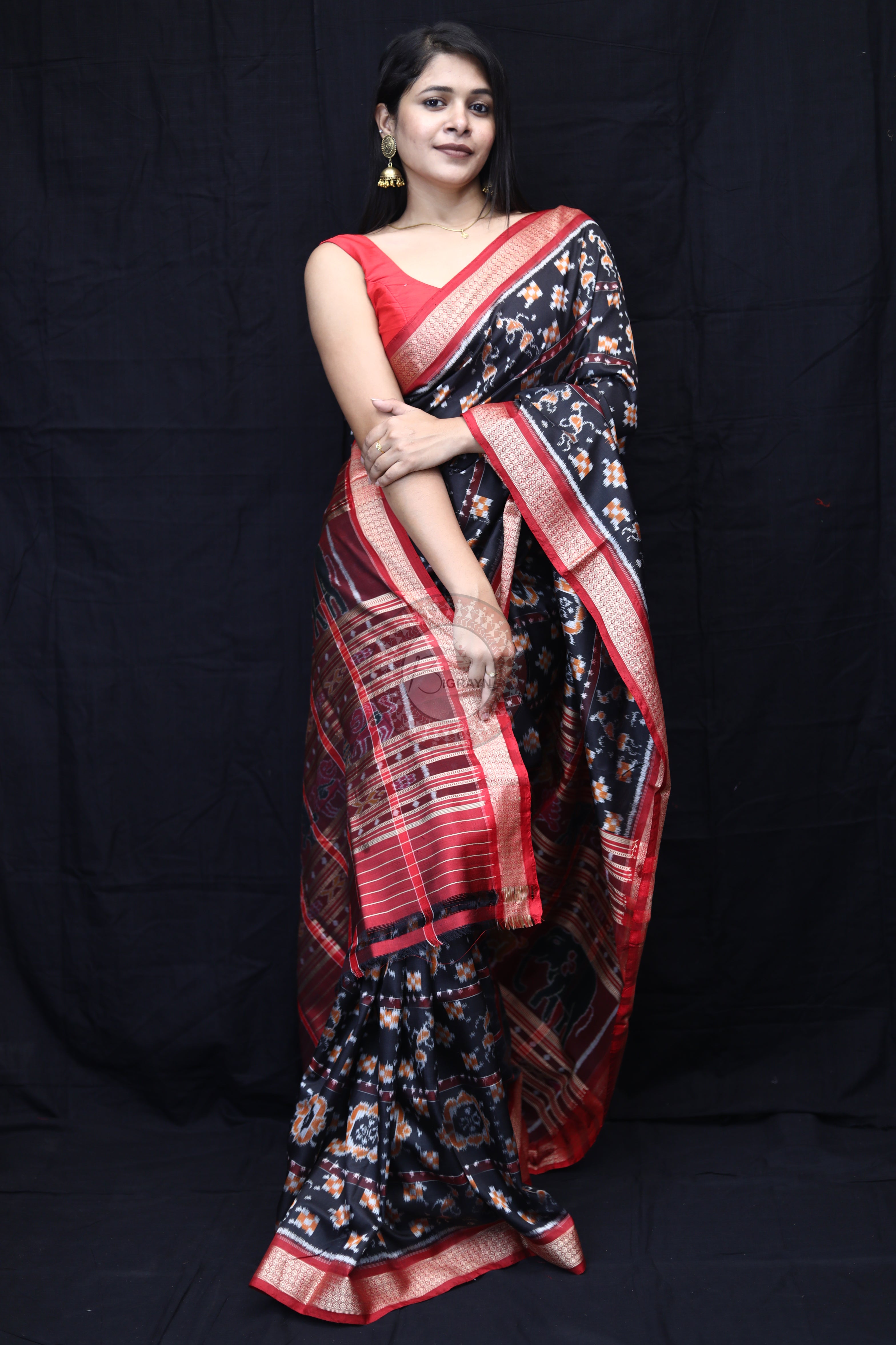 Black Maroon Tribals Flower Pasapali Mulberry Silk Saree