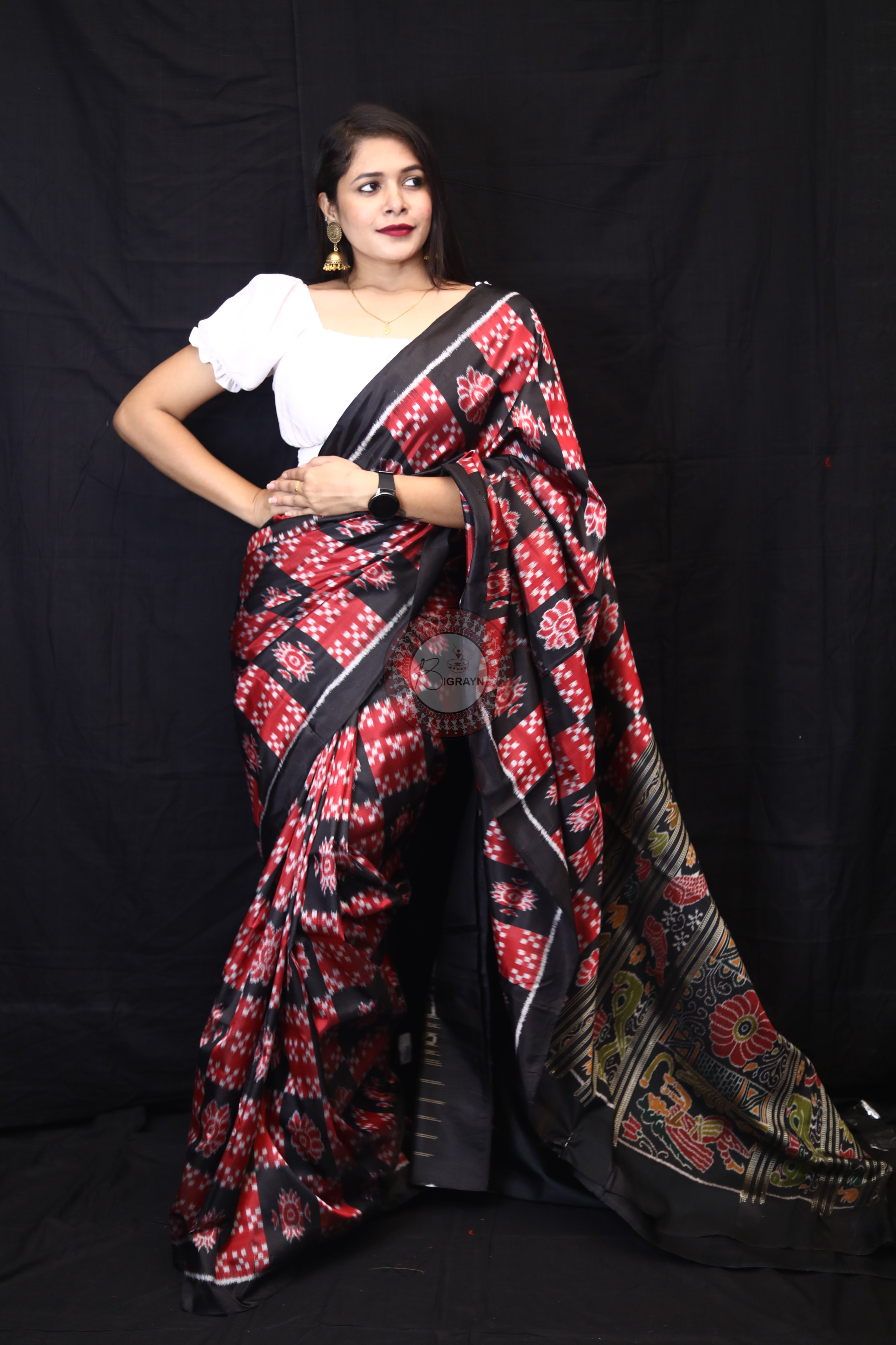 Red Black Flower Pasapali Boxes Mulberry Silk Saree