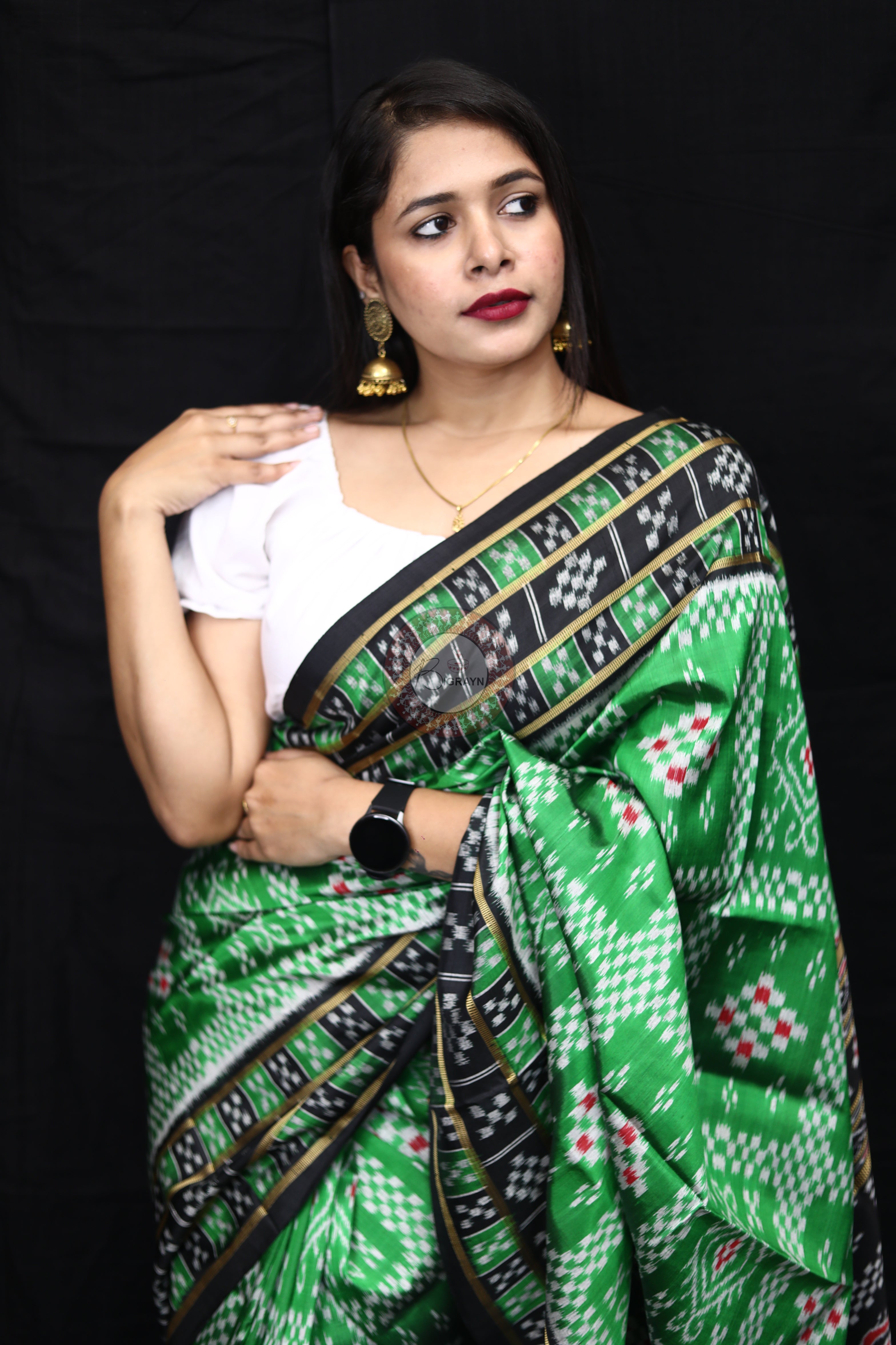 Green Black 3D Pasapali Mulberry Silk Saree