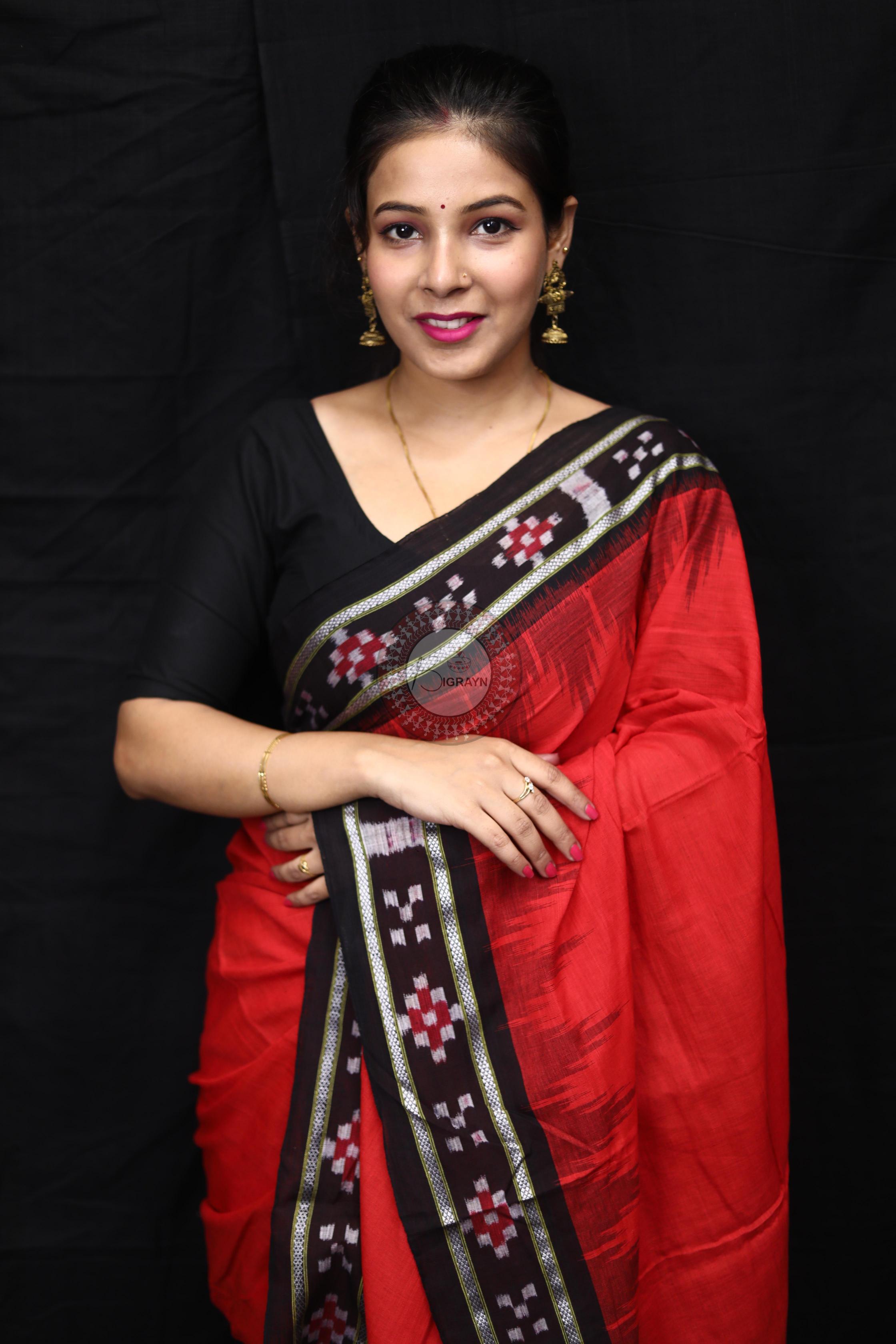 Red Black Rekha Pasapali Khandua Cotton Saree