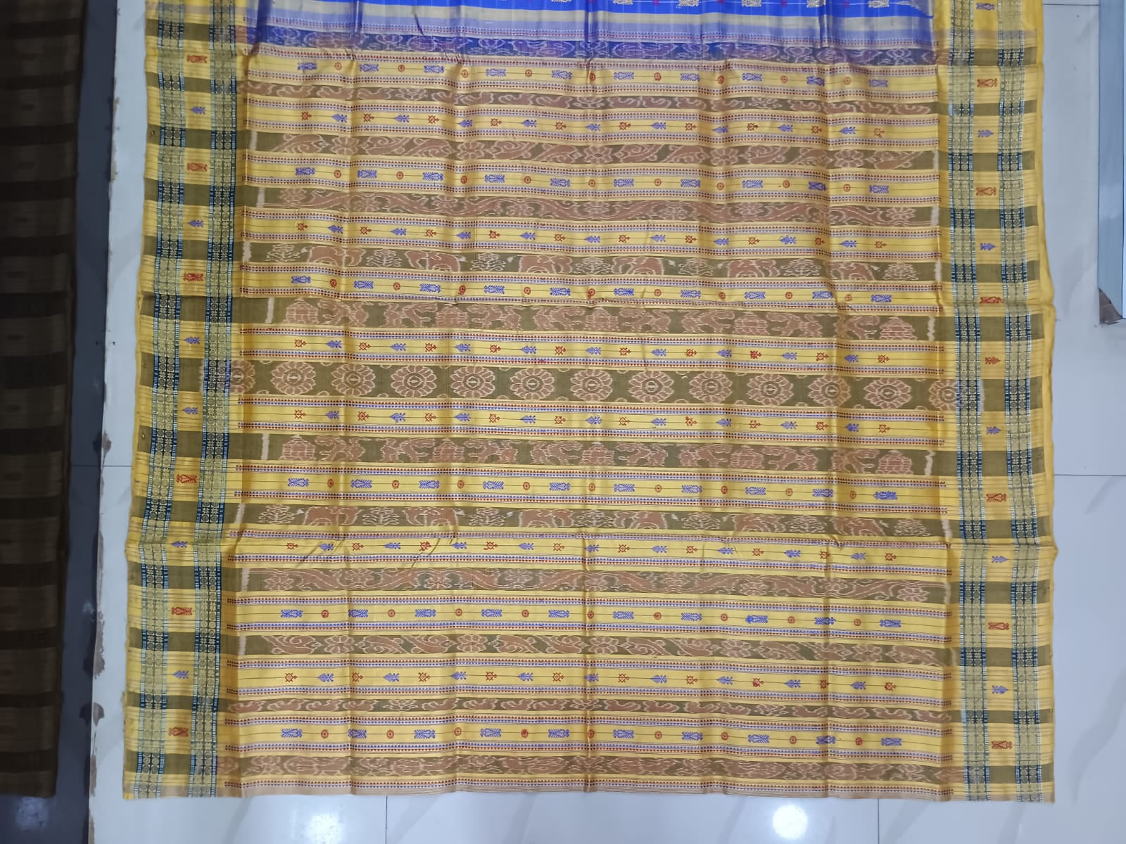 Blue Yellow Hazarbuti Tussar Silk Saree