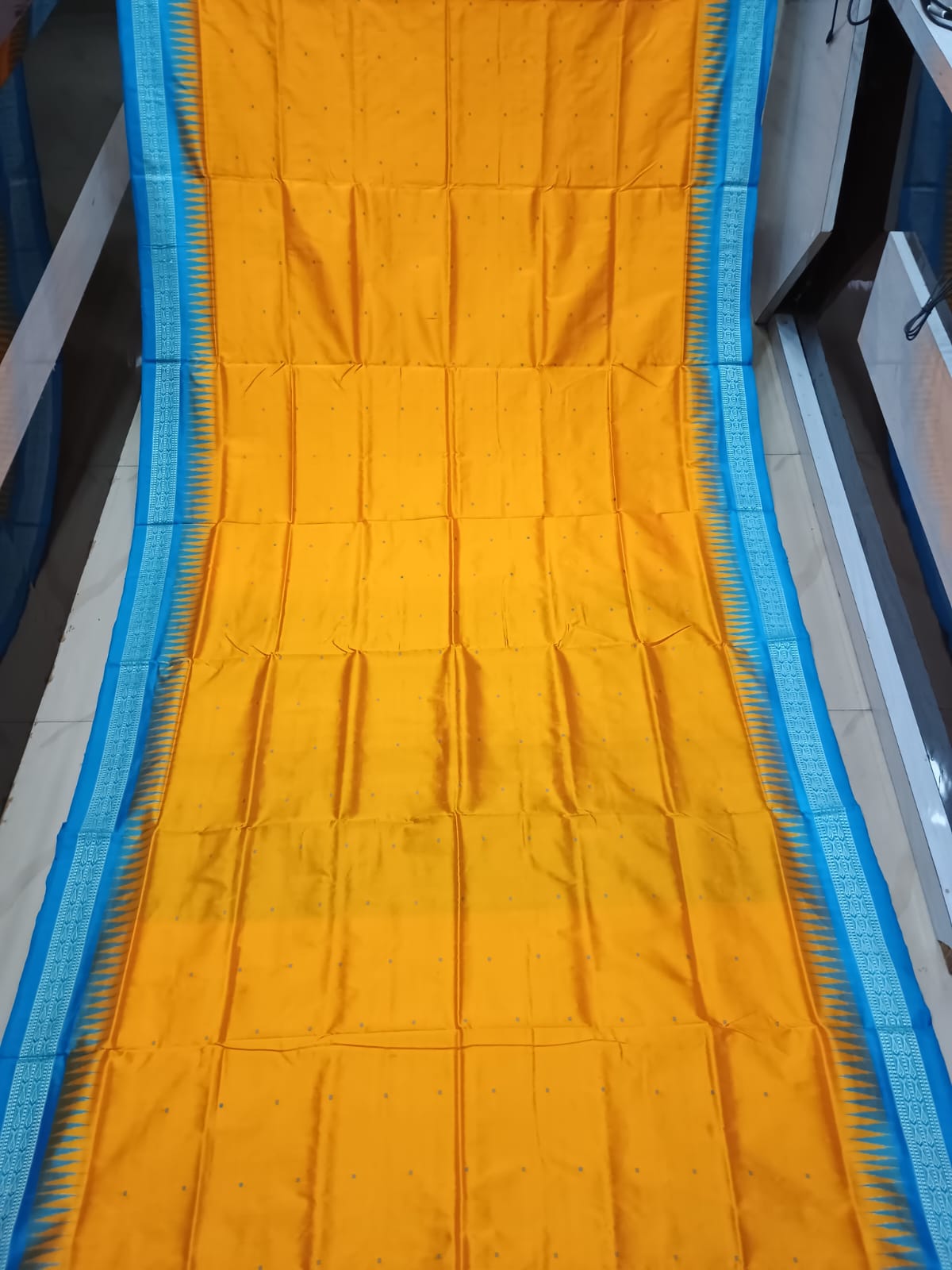 Yellow Copper Sulphate Buti Bomkai Silk Saree