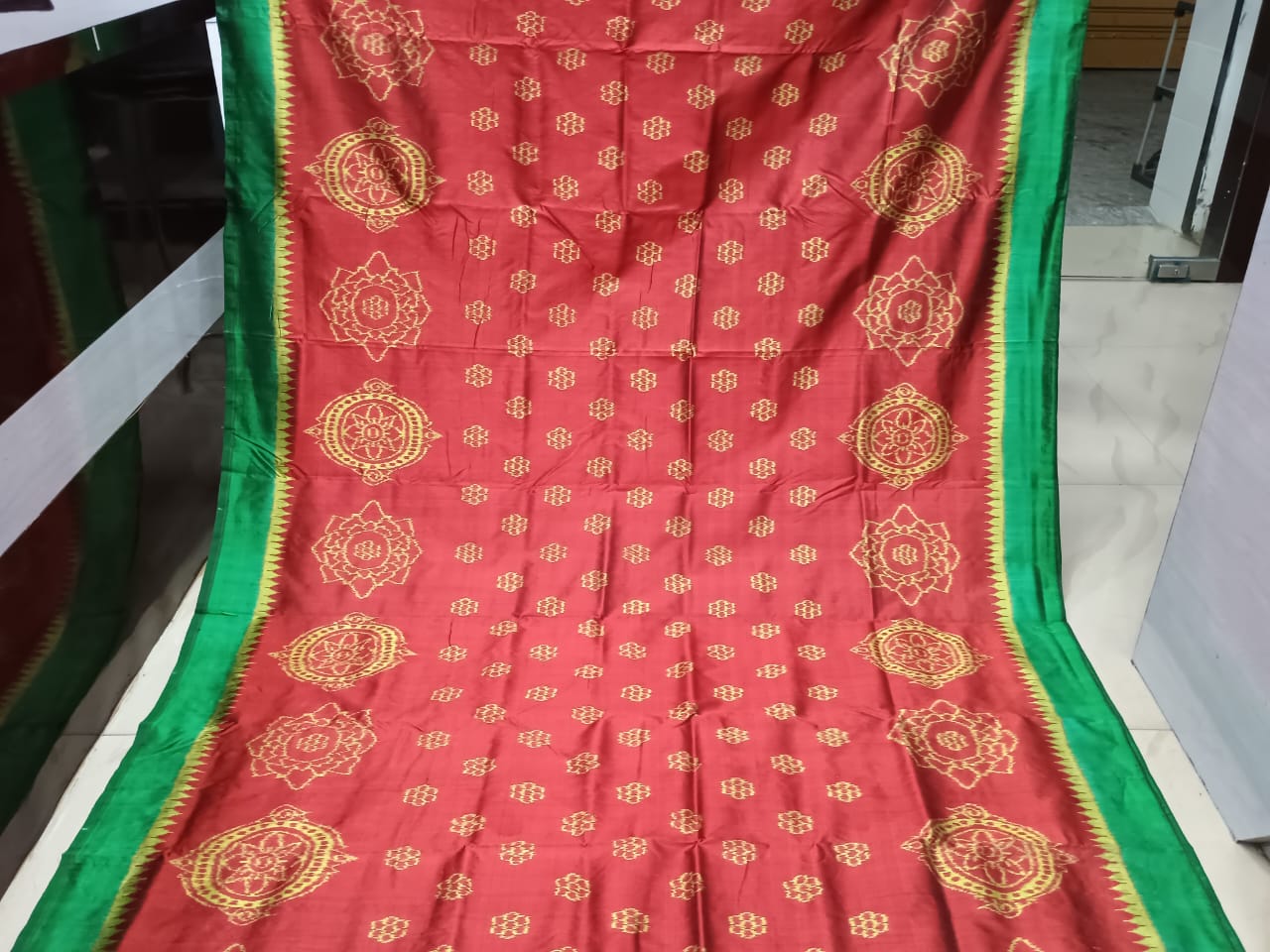 Red Green Chakra Bandha Design Mulberry Silk Saree