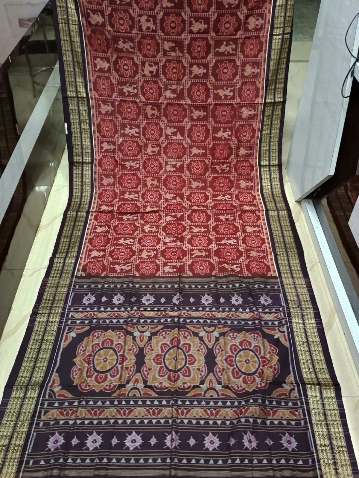 Maroon Coffee Dancer And Flower Design Odisha Handloom Sambalpuri Cotton Saree