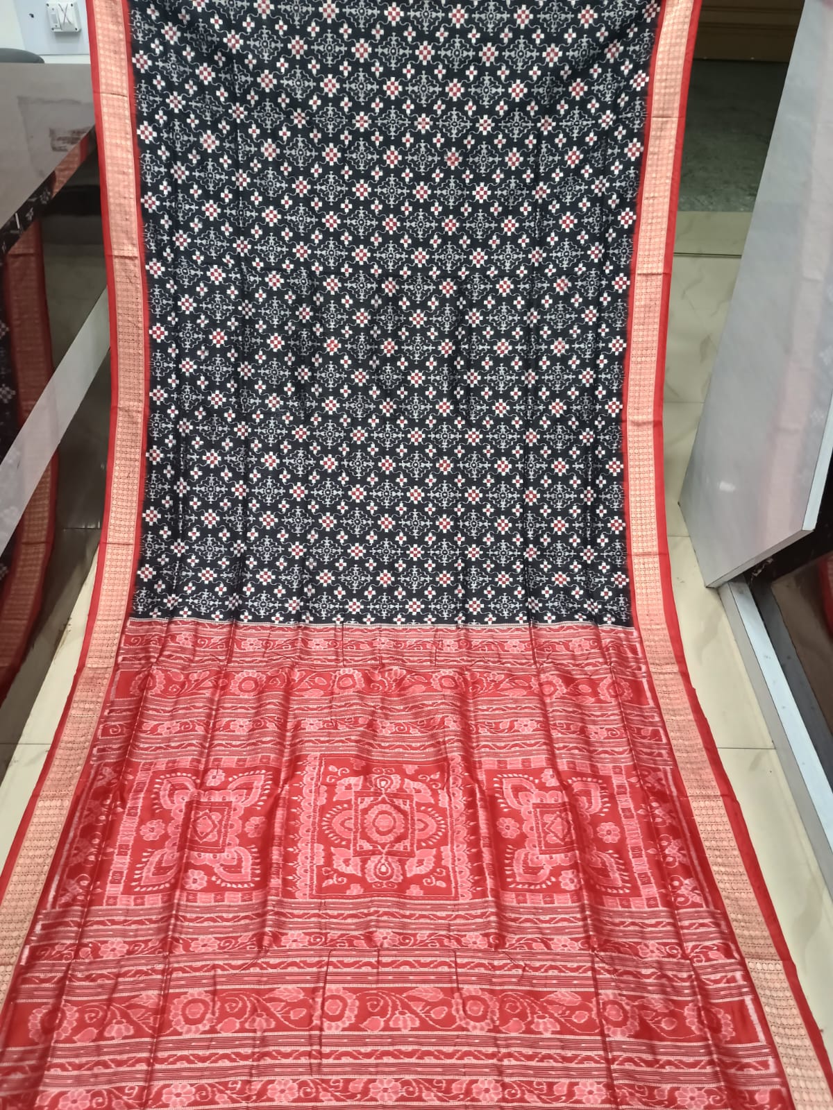 Black Red Tribal And Pasapali Design Sambalpuri Silk Saree