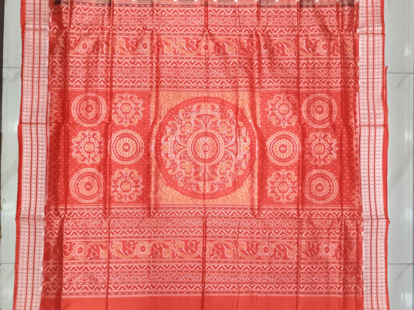 Red Black Pasapali And Flower Design Sambalpuri Silk Saree