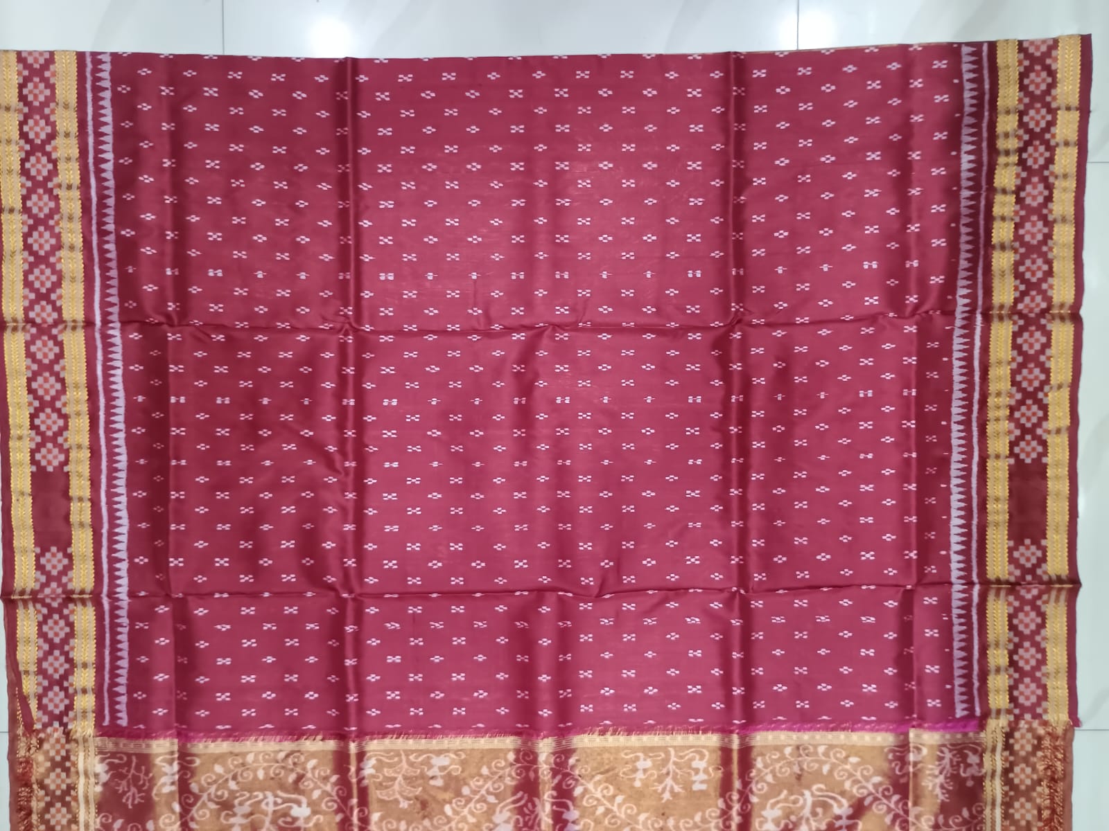 Pink Maroon Tribal & Lotus Bandha border Pasapali Tissue Silk Saree