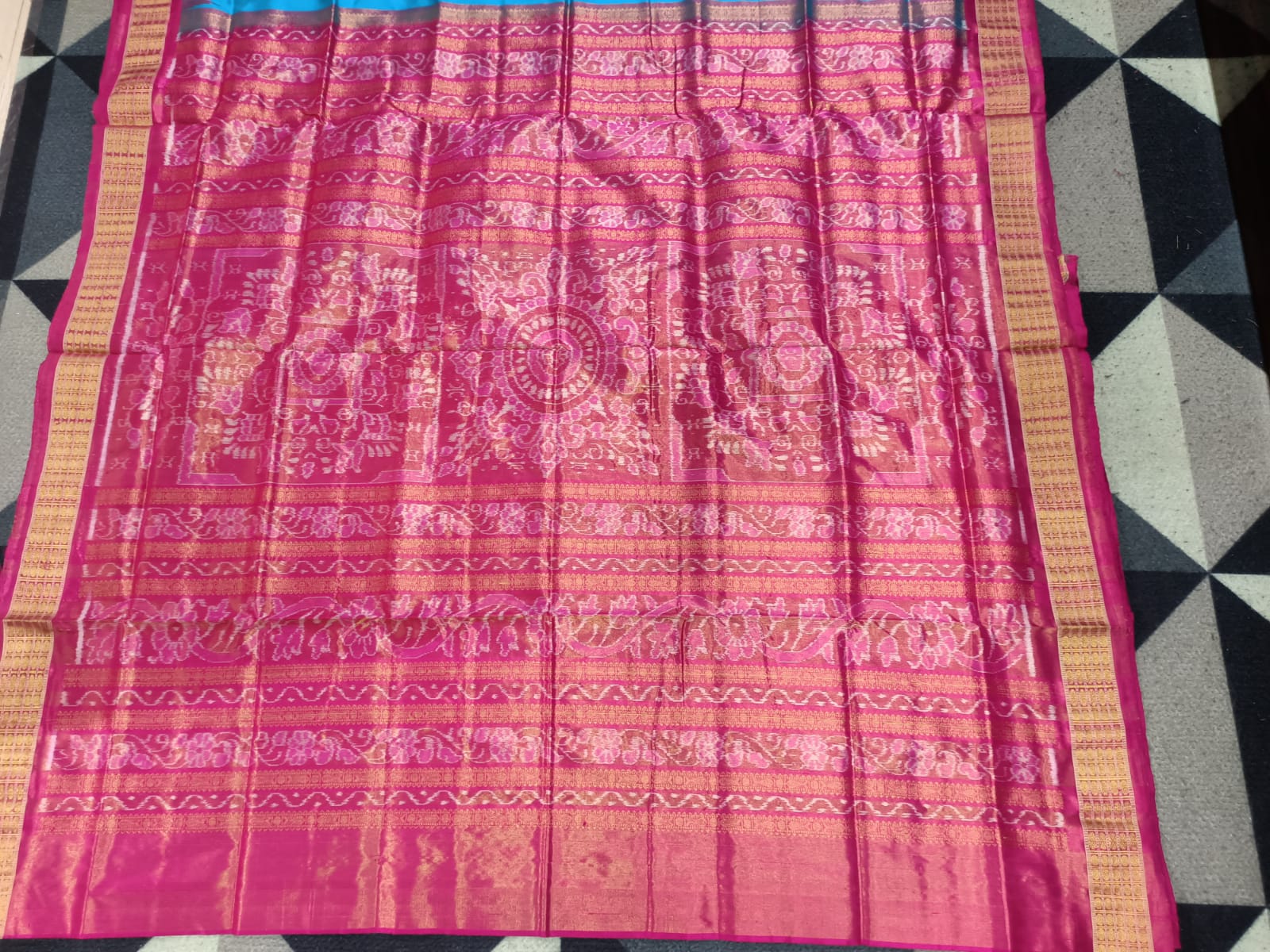 Blue Magenta Buti Bomkai Half Tissue Silk Saree