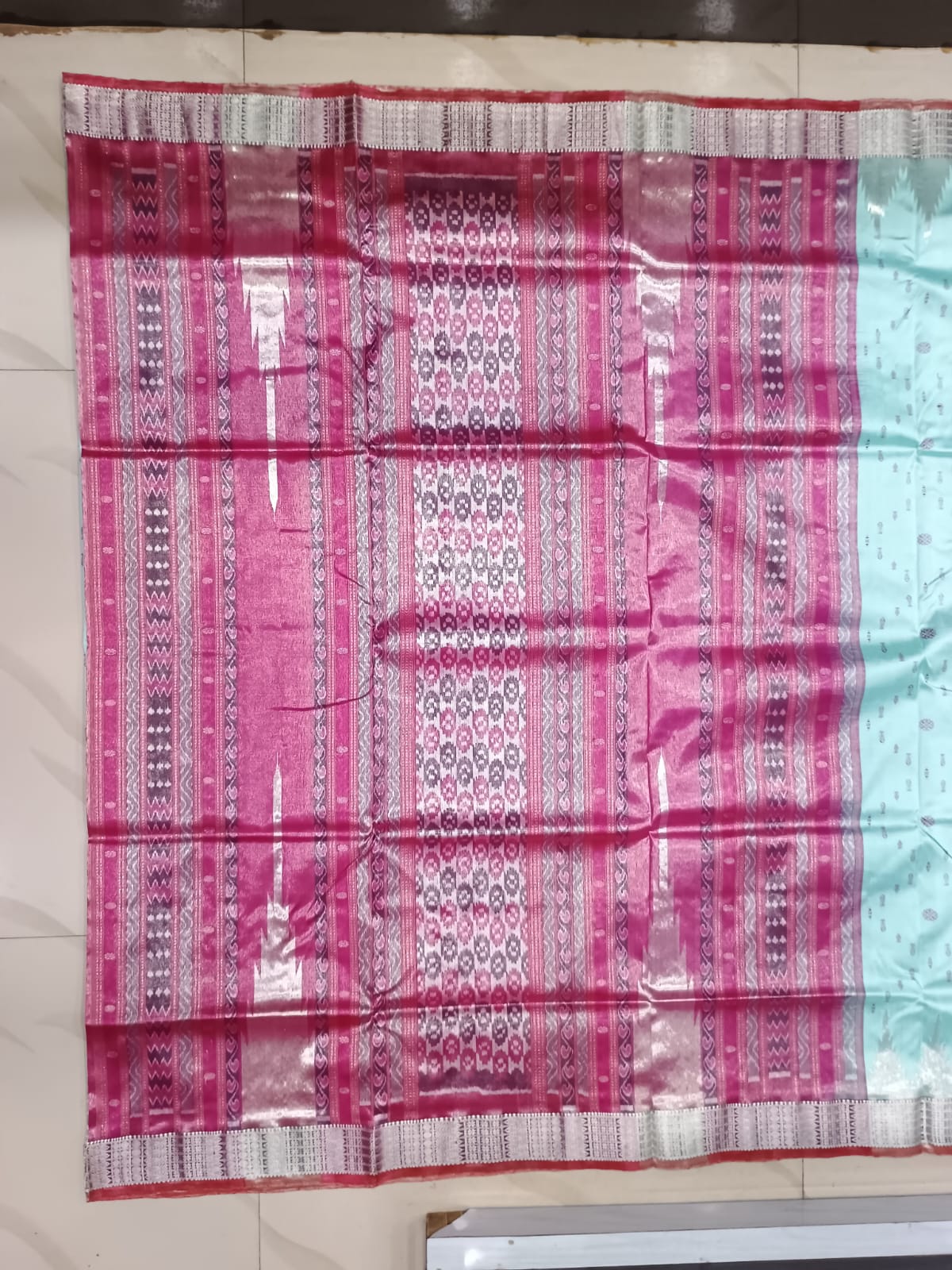 Aqua Magenta Fish Buti Phoda Kumbha Tissue Sambalpuri Silk Saree