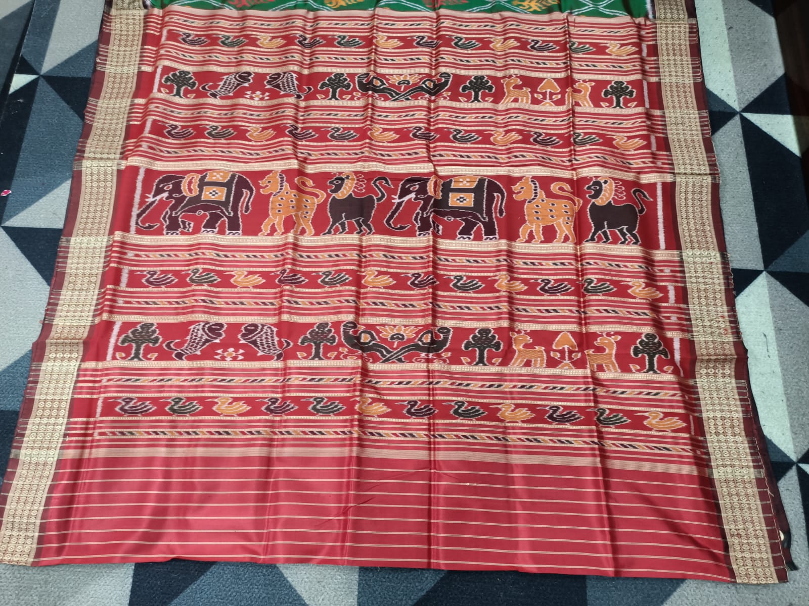 Green Maroon Tree Design Mulberry Silk Saree