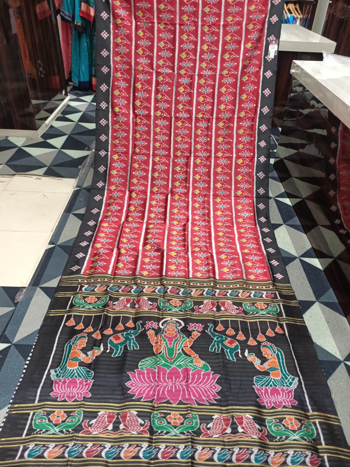 Maroon Black Sankha Design Khandua Silk Saree