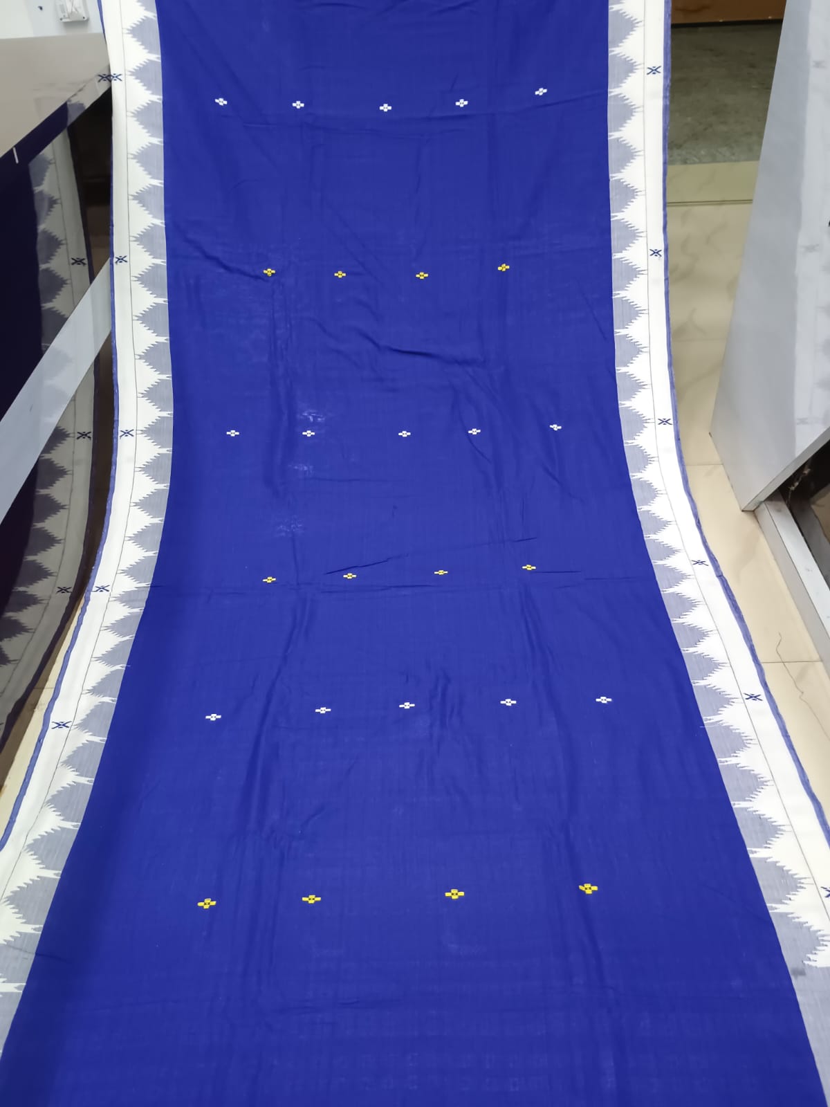 Blue White Plain Kumbha Border Odisha Handloom Kotpad Cotton Saree