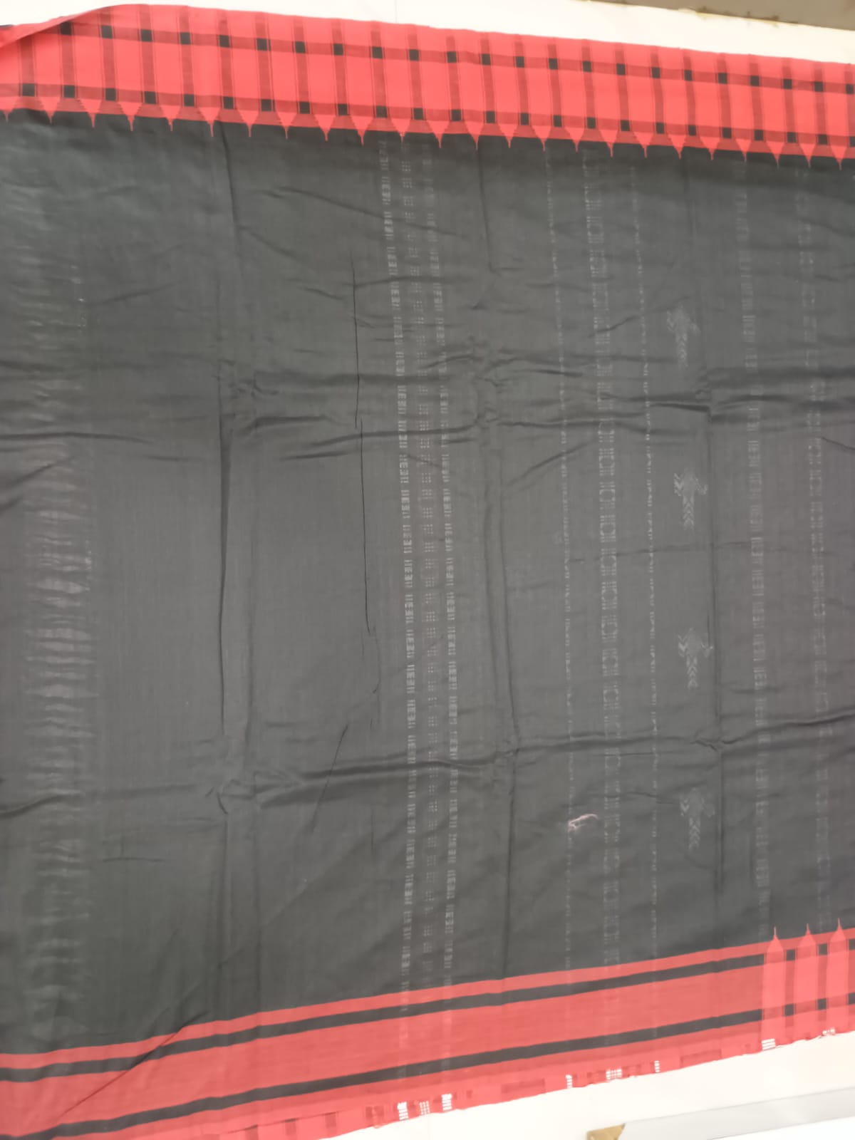 Black Red Plain Kumbha Border Odisha Handloom Kotpad Cotton Saree