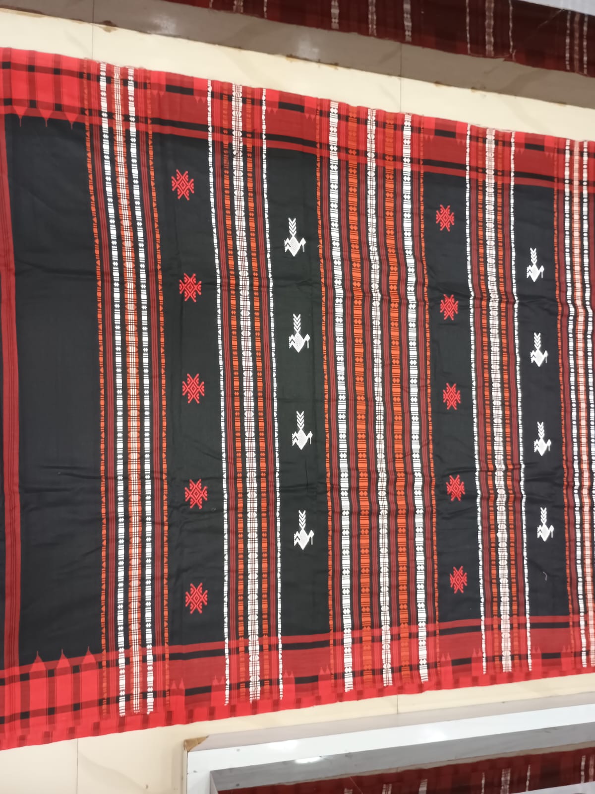 Black Red Plain Kumbha Border Odisha Handloom Kotpad Cotton Saree