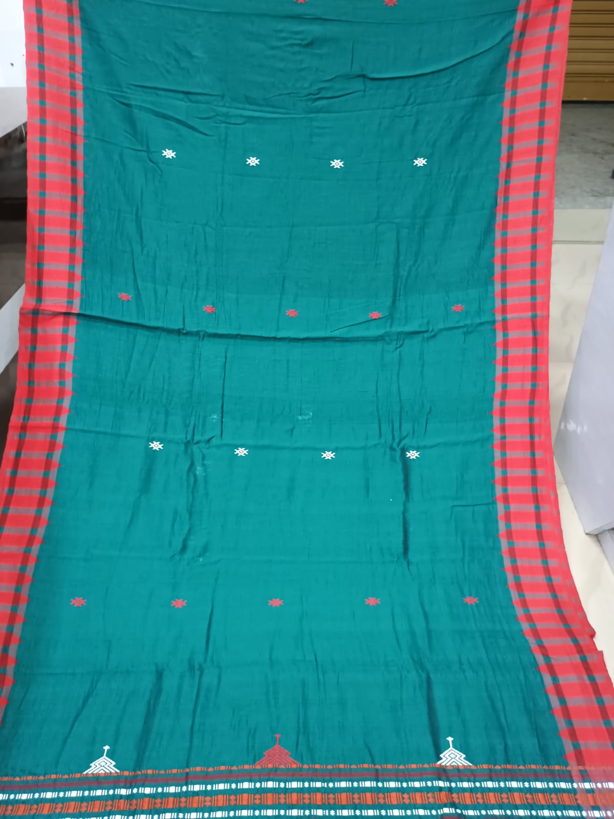 Rama Green Red Plain Kumbha Border Odisha Handloom Kotpad Cotton Saree