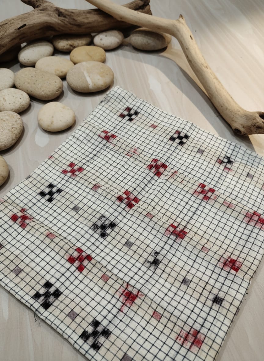 White Black Maroon Pasapali Design Sambalpuri Fabrics