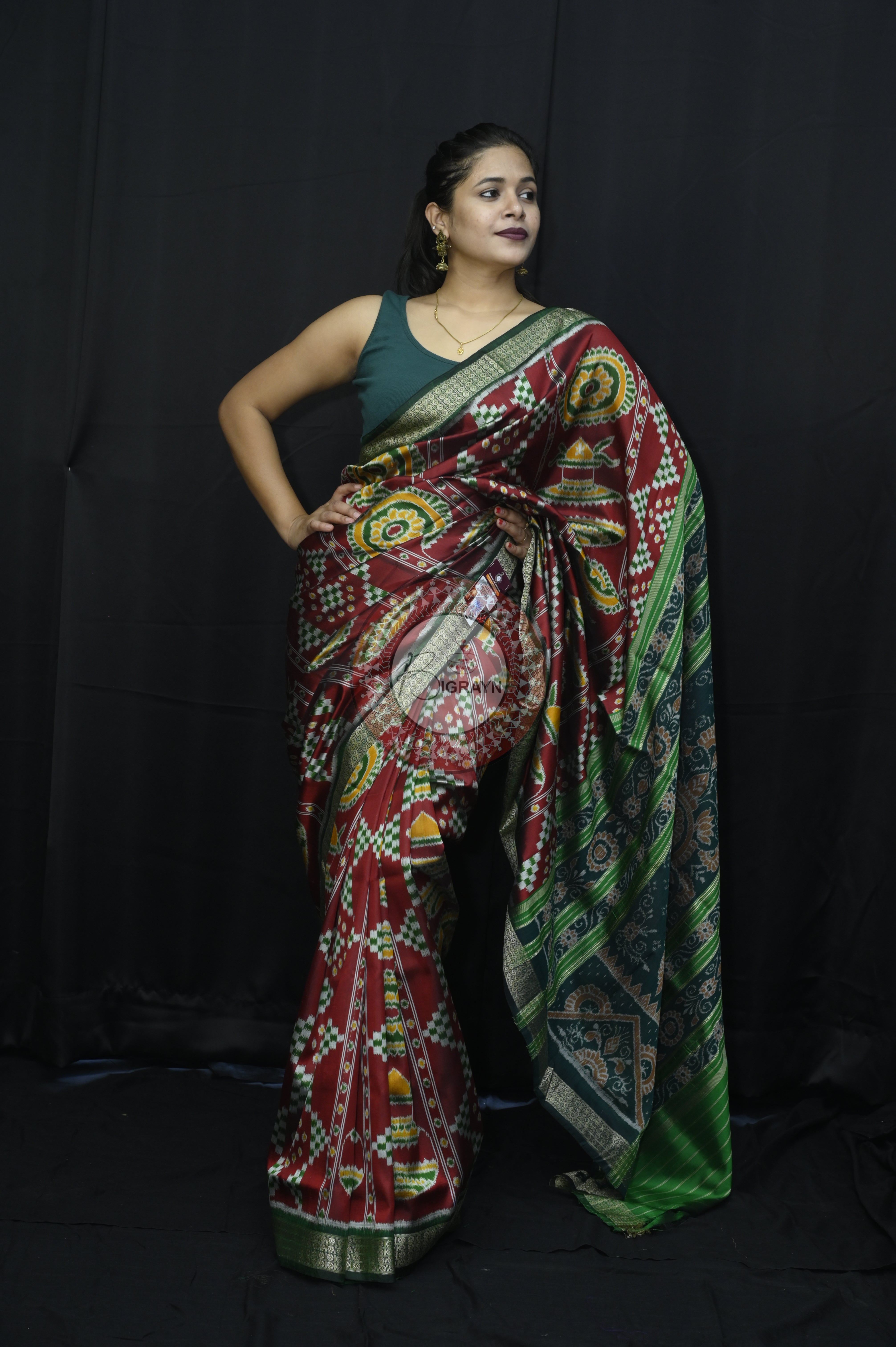 Maroon Green Pasapali And Kalashi Mulberry Silk Saree