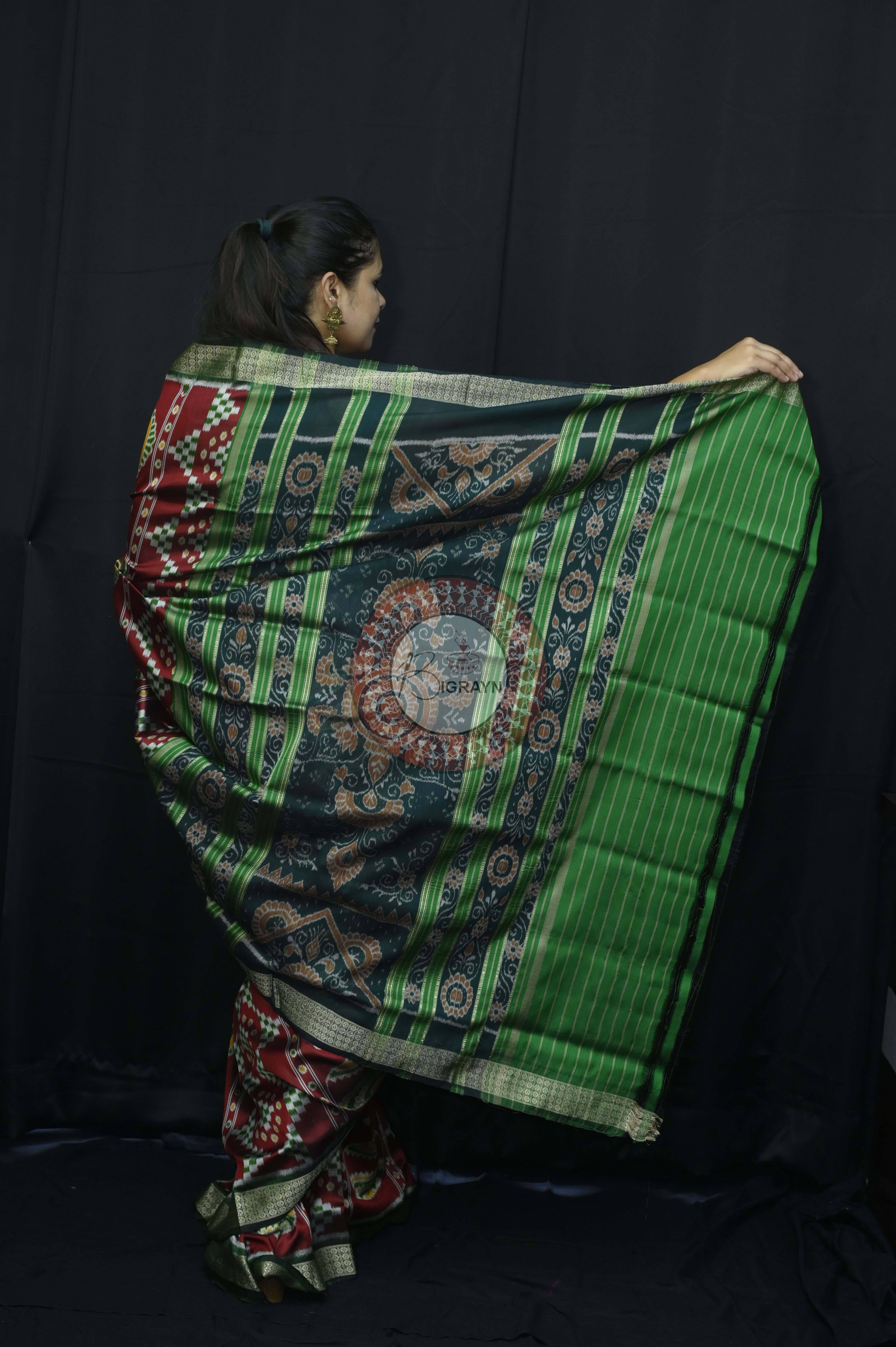 Maroon Green Pasapali And Kalashi Mulberry Silk Saree