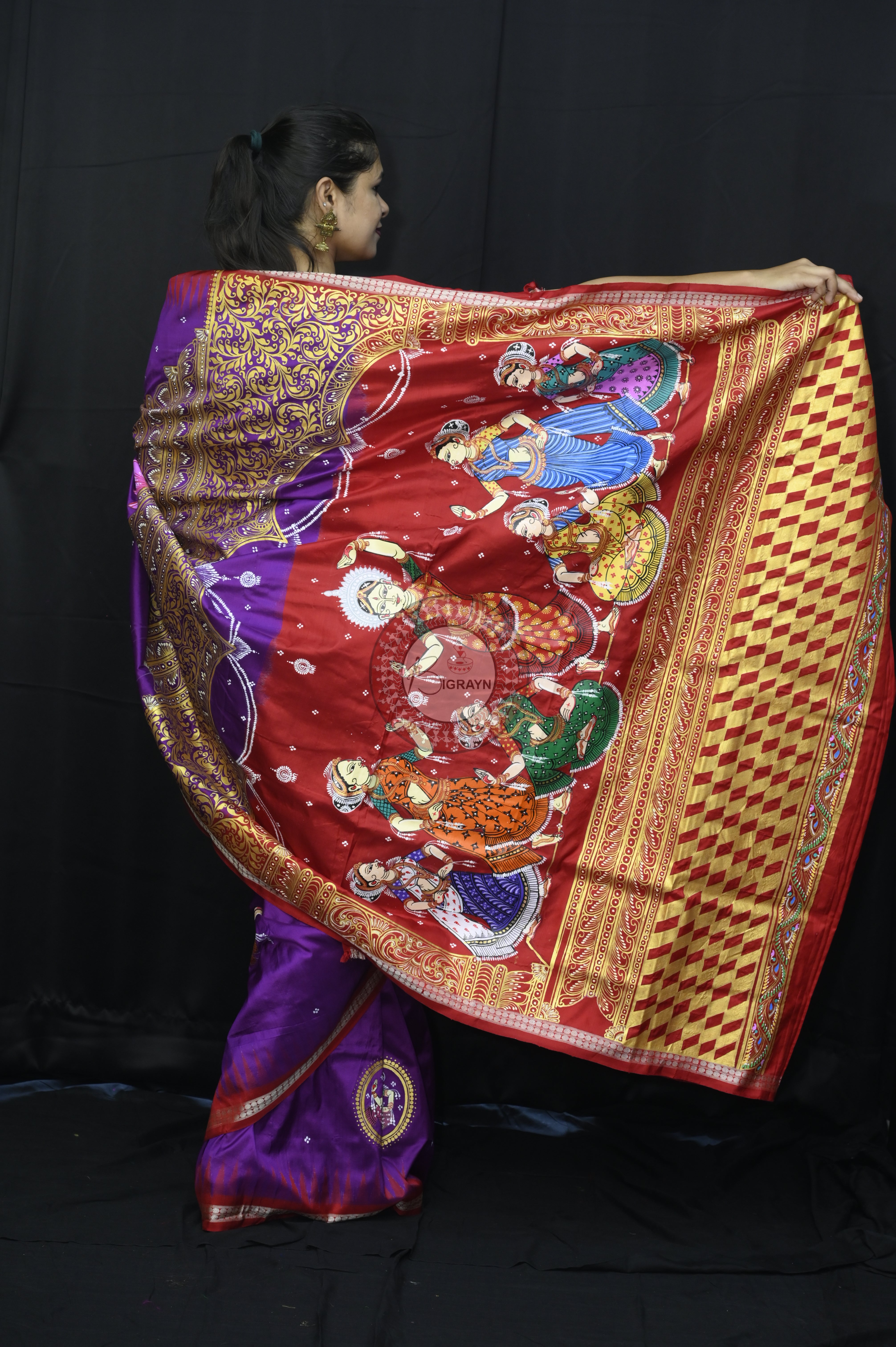 Purple Red Odishi Dancer Theme Pattachitra Sambalpuri Silk Saree