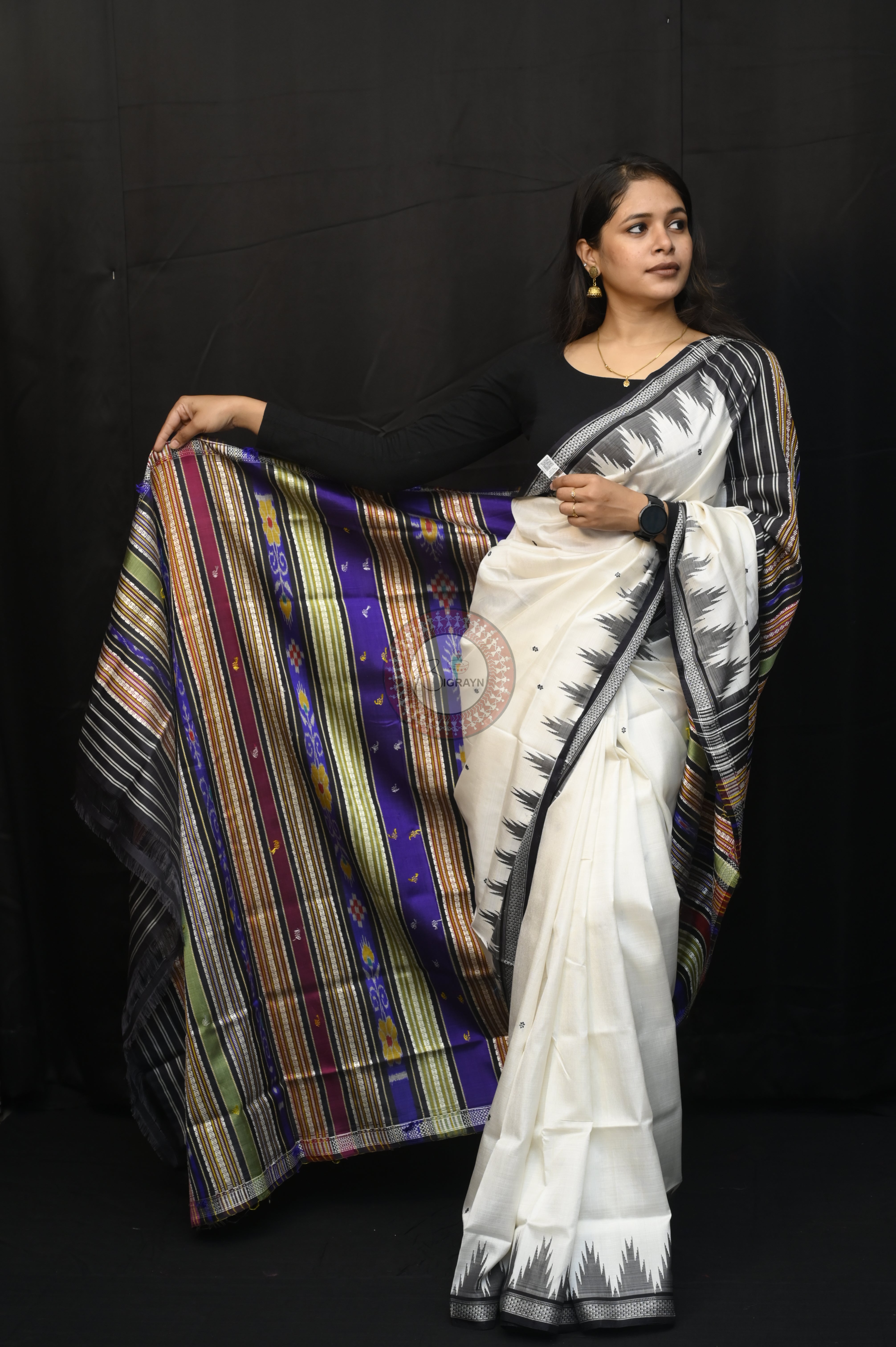 White Black Double Animal Anchal Berhampuri Silk Saree