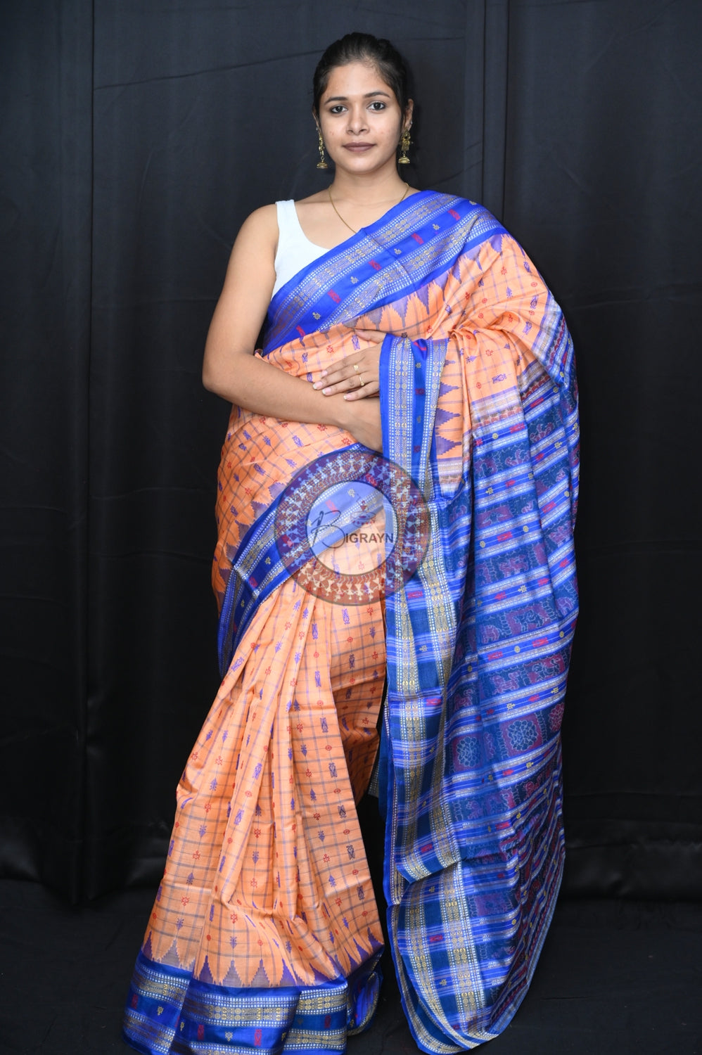 "Odisha Handloom Hazarbuti Bomkai Silk Saree with thousand buti motifs, intricate pallu design, and rich traditional craftsmanship"