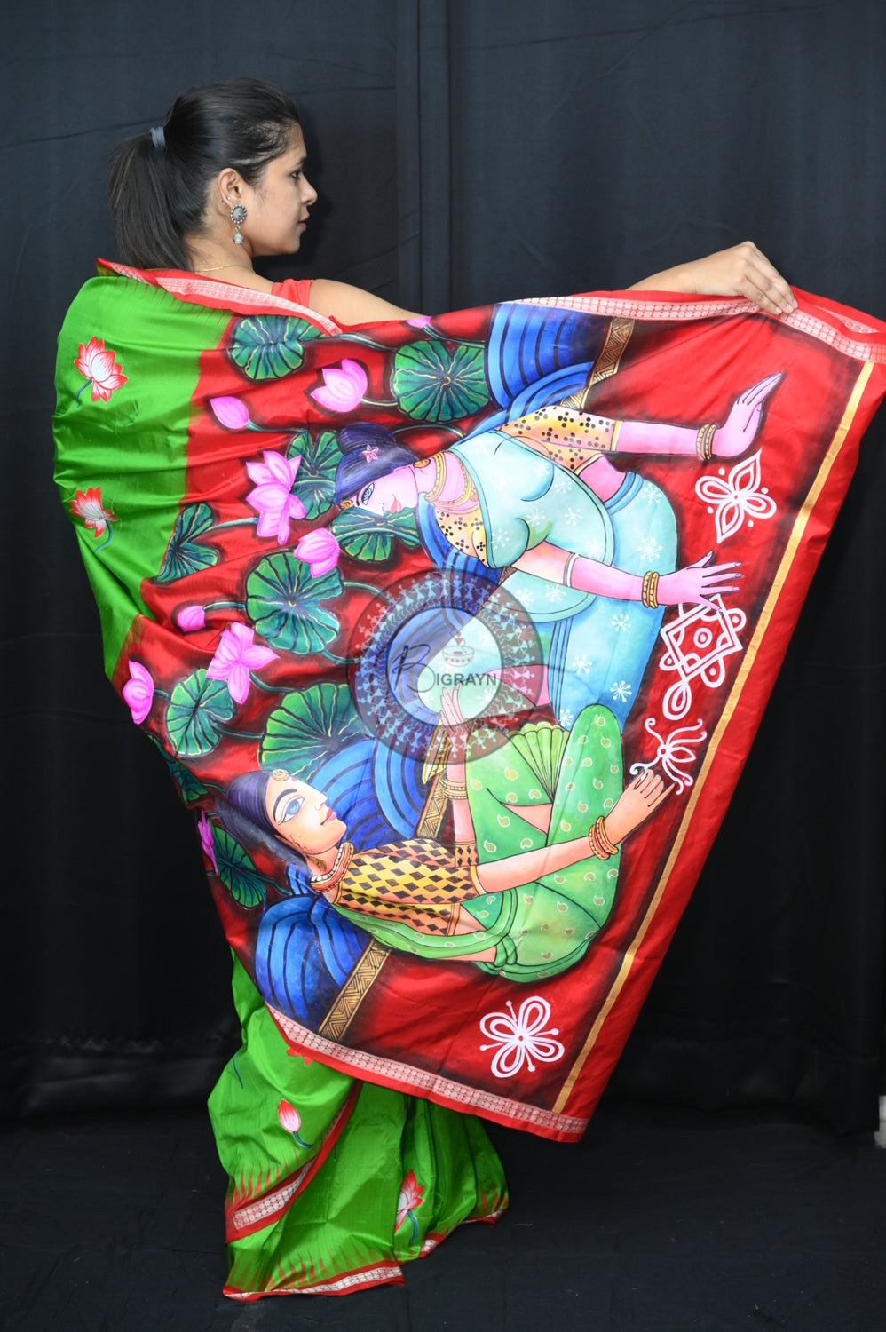 Green Red Manabasa Jhoti Modern Art Silk Saree (Pattachitra)
