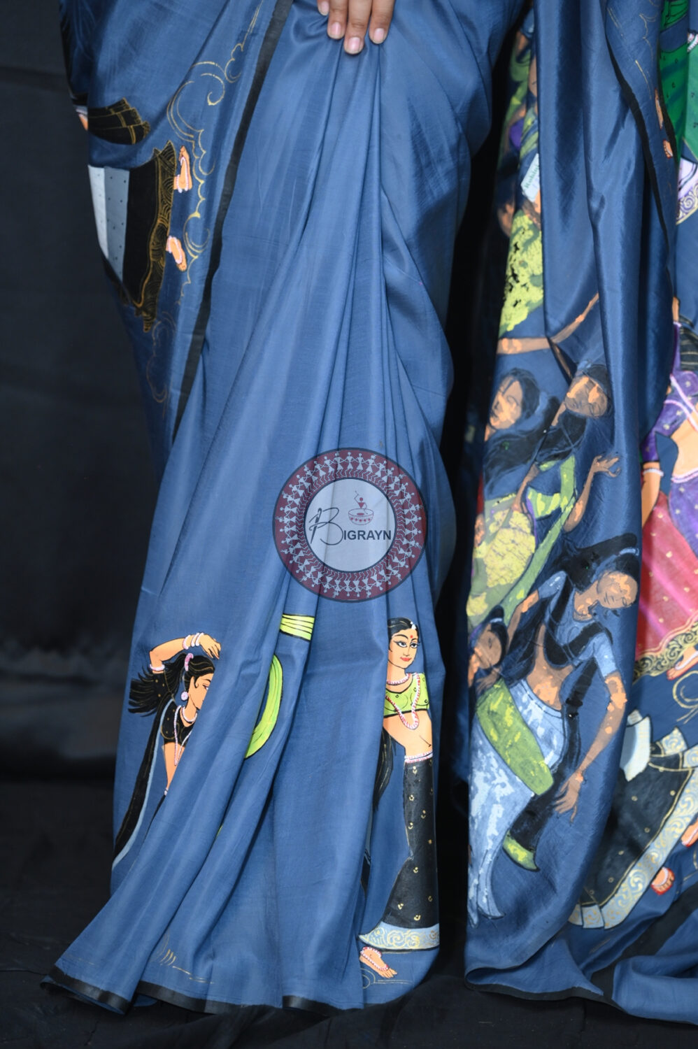 Grey Women Dancers Pattachitra Silk Saree