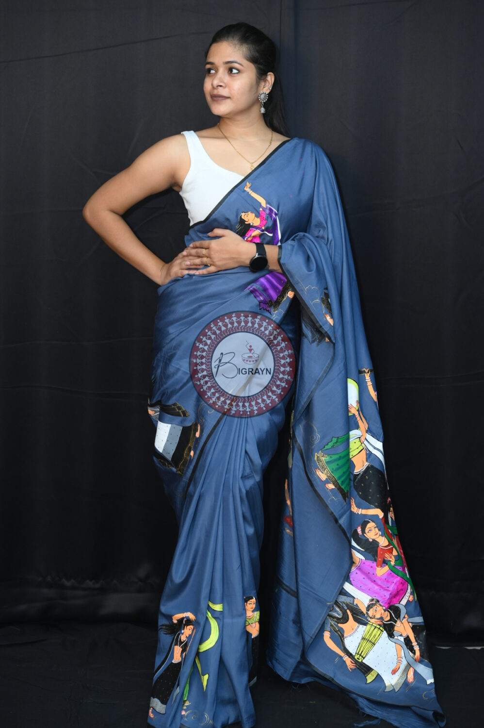 Grey Women Dancers Pattachitra Silk Saree