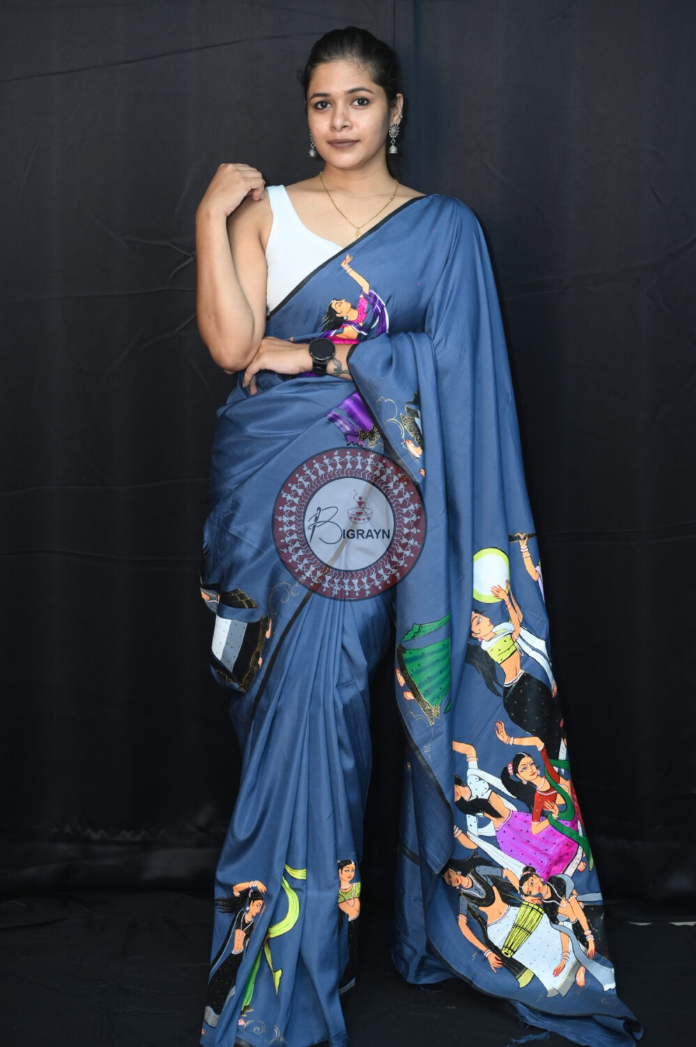 Grey Women Dancers Pattachitra Silk Saree