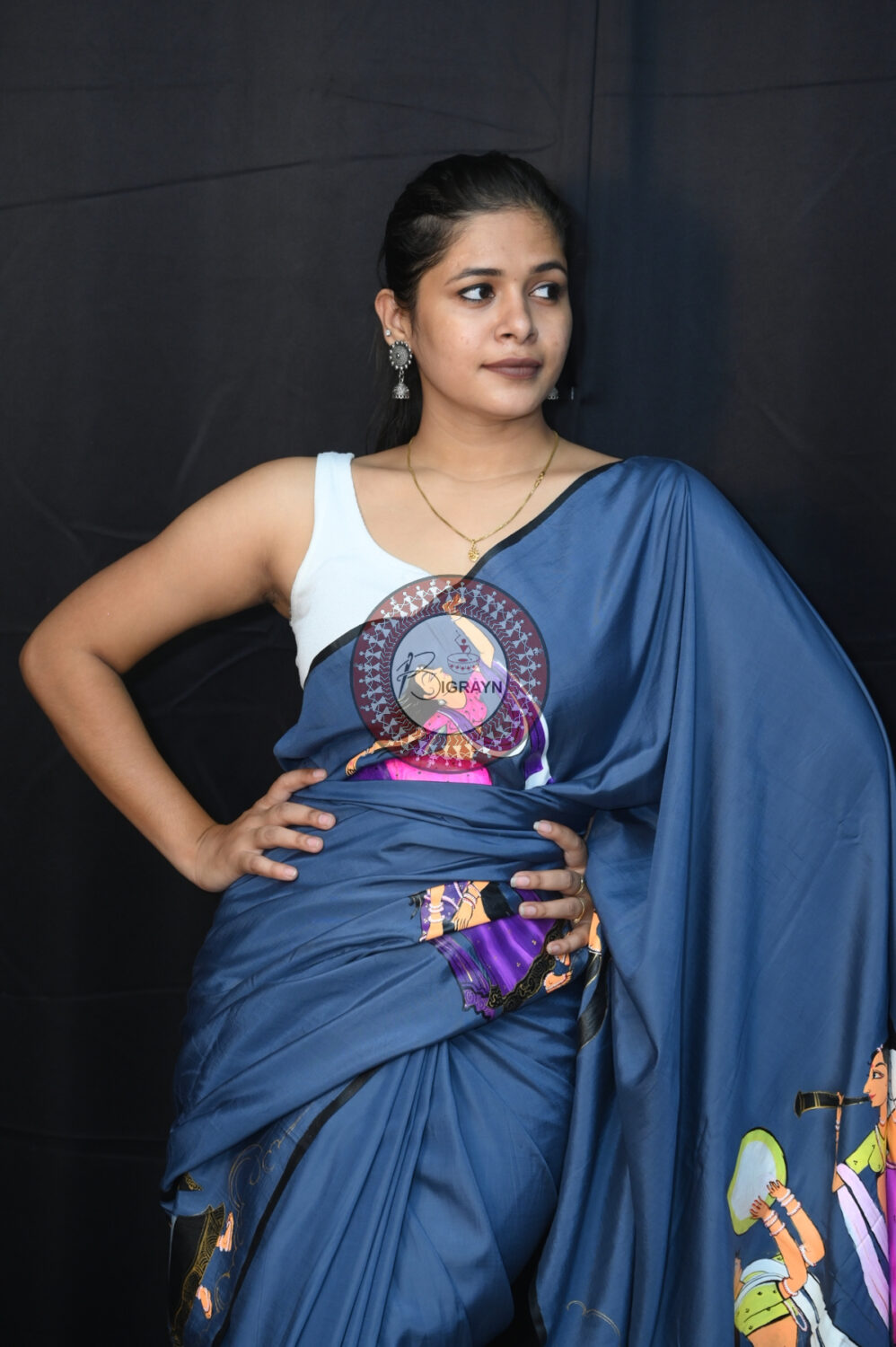 Grey Women Dancers Pattachitra Silk Saree