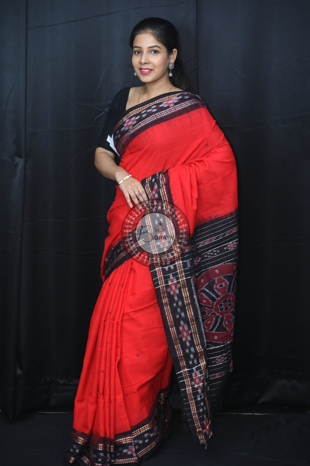 Red Black Rekha Buti Khandua Cotton Saree