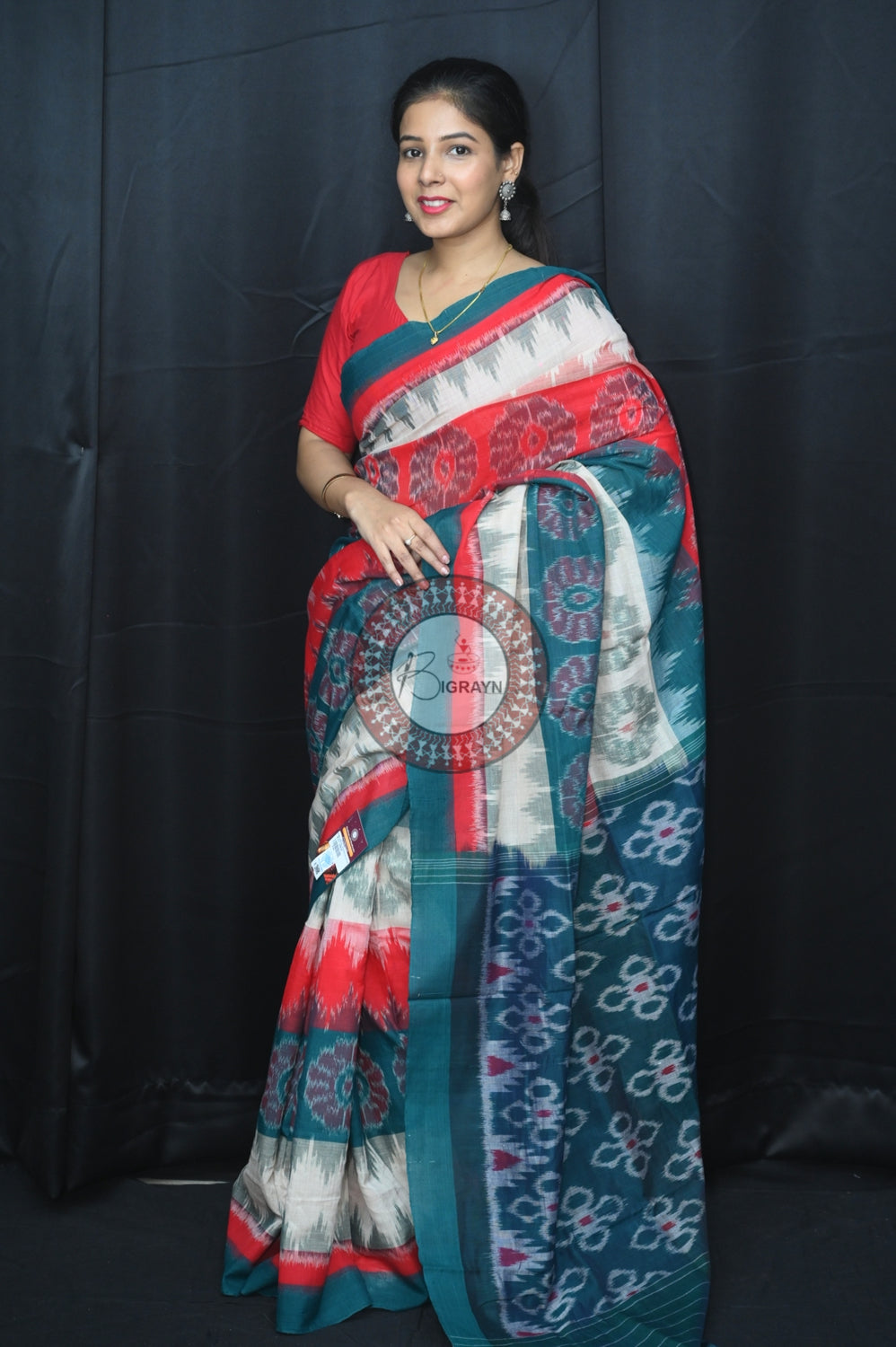 Green White Red Pasapali 7D Khandua Cotton Saree