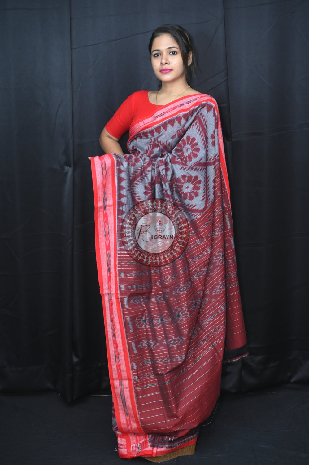 Grey Red Bada Phula Khandua Cotton Saree